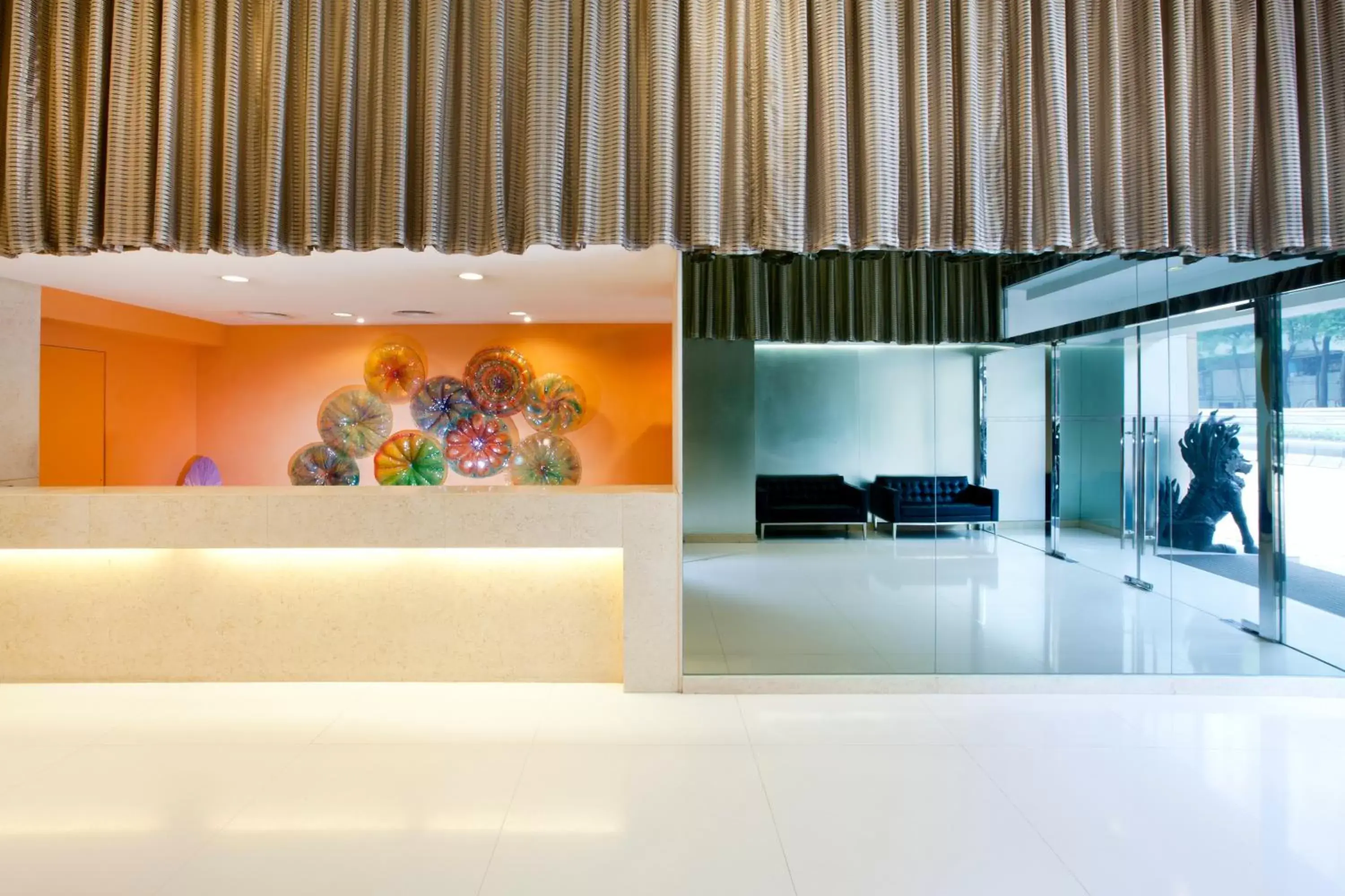 Facade/entrance, Lobby/Reception in Silka Far East Hotel