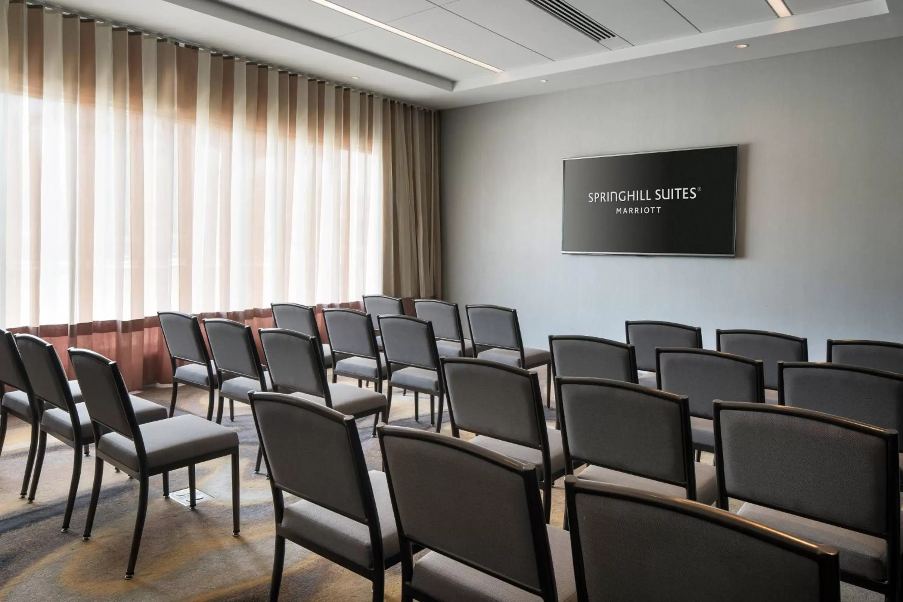 Meeting/conference room in SpringHill Suites by Marriott Los Angeles Burbank/Downtown