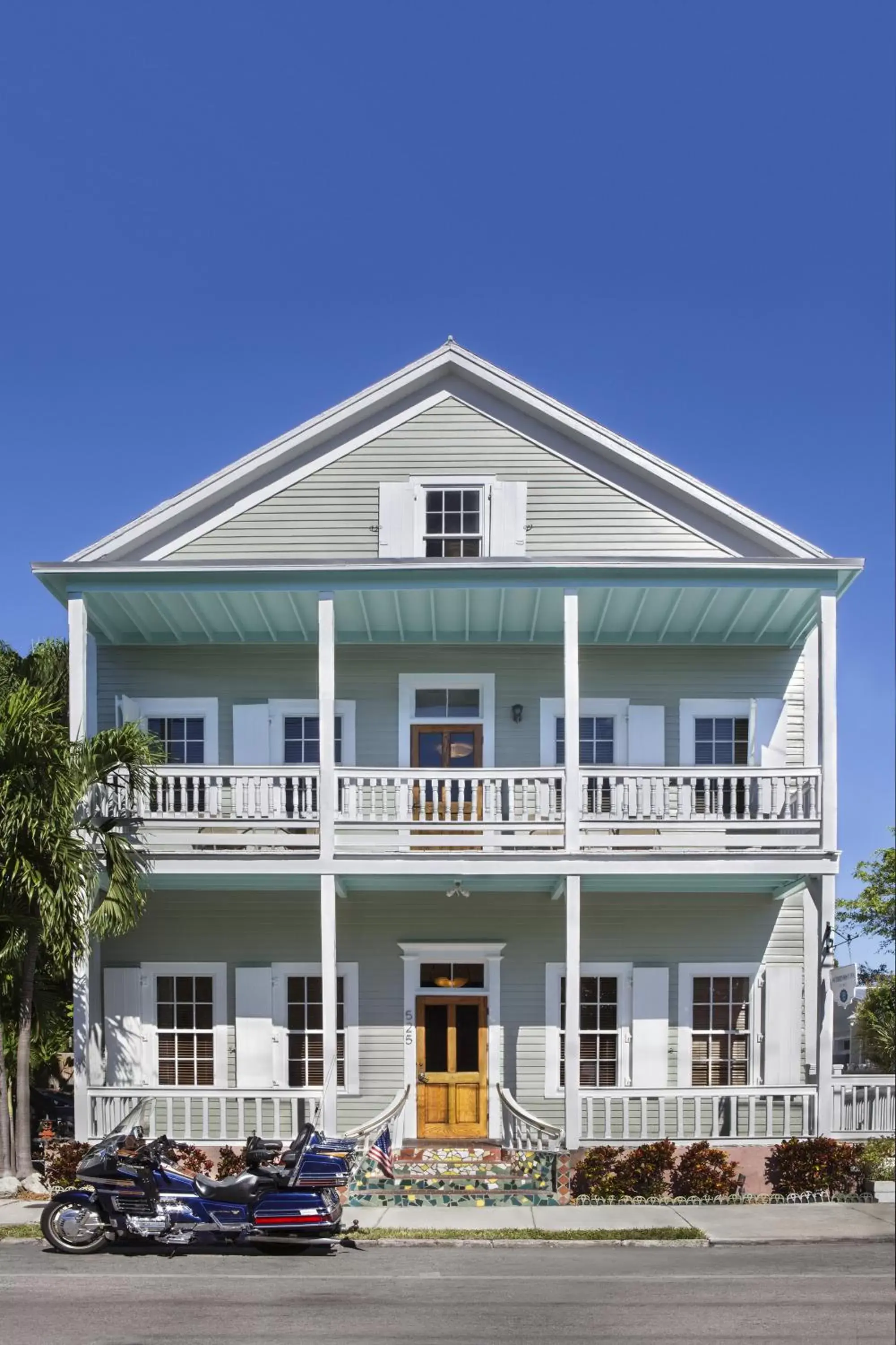 Facade/entrance, Property Building in Southernmost Inn Adult Exclusive