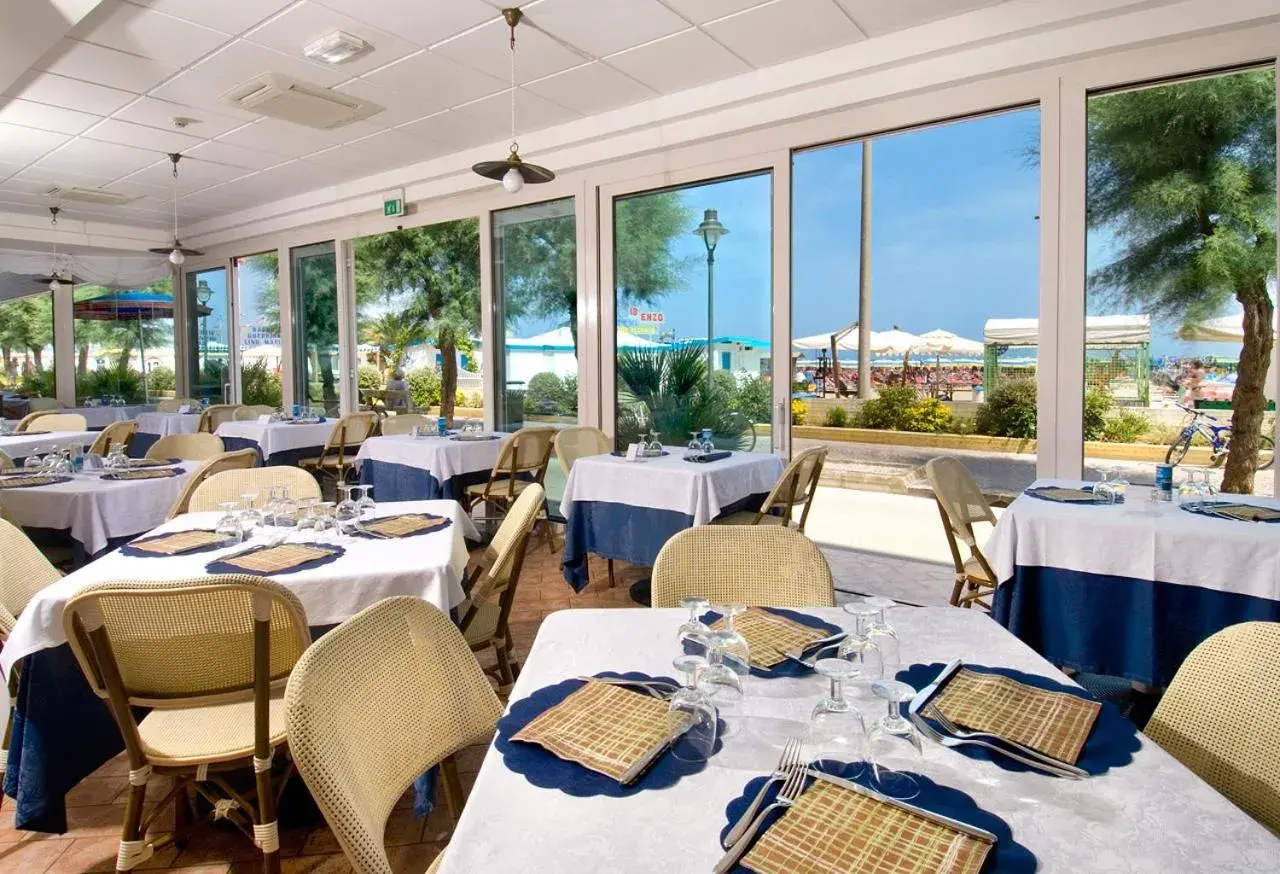 Restaurant/Places to Eat in Hotel Resort Marinella