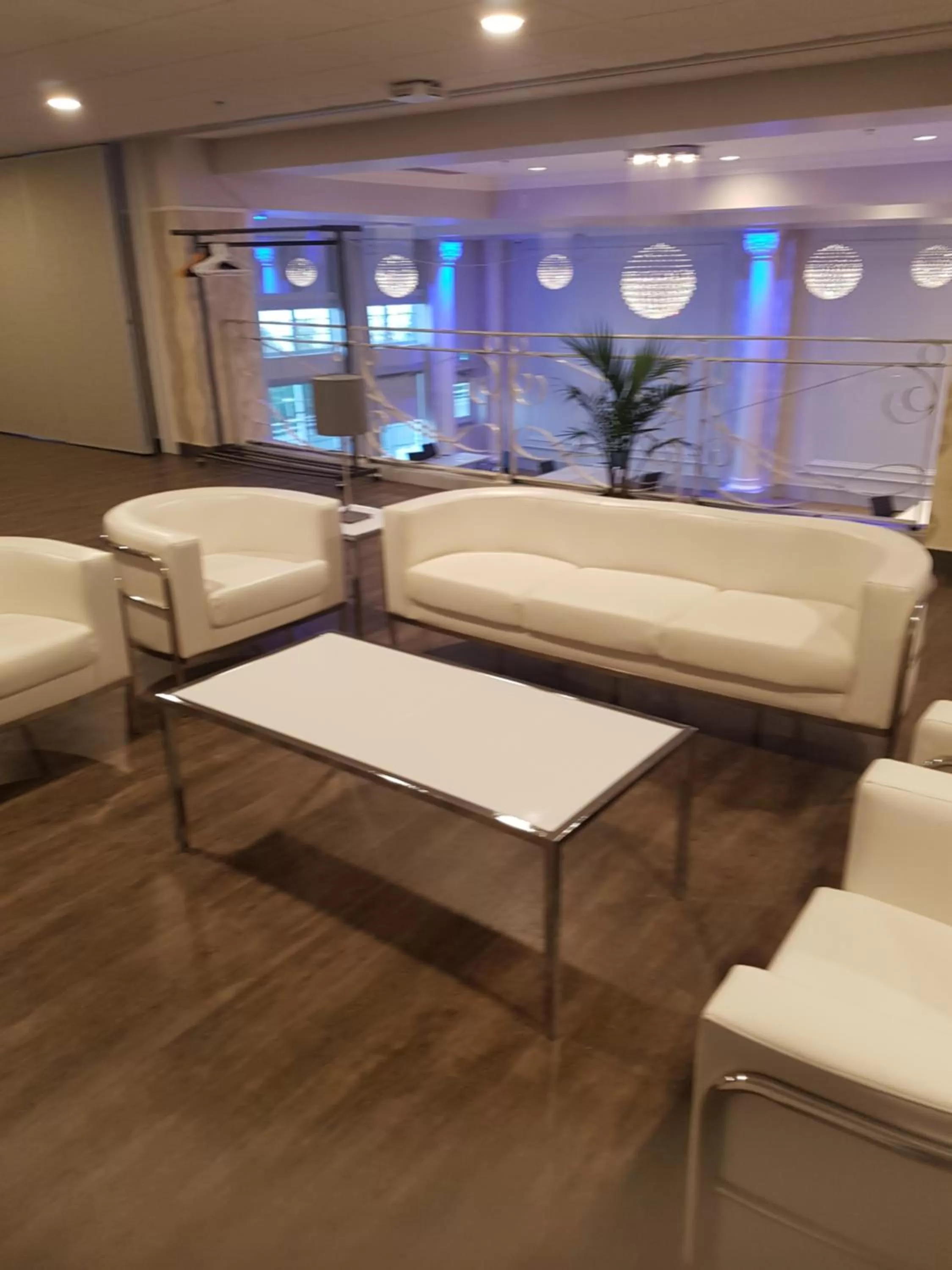 Seating area in Hôtel et Pavillons Le Petit Manoir du Casino