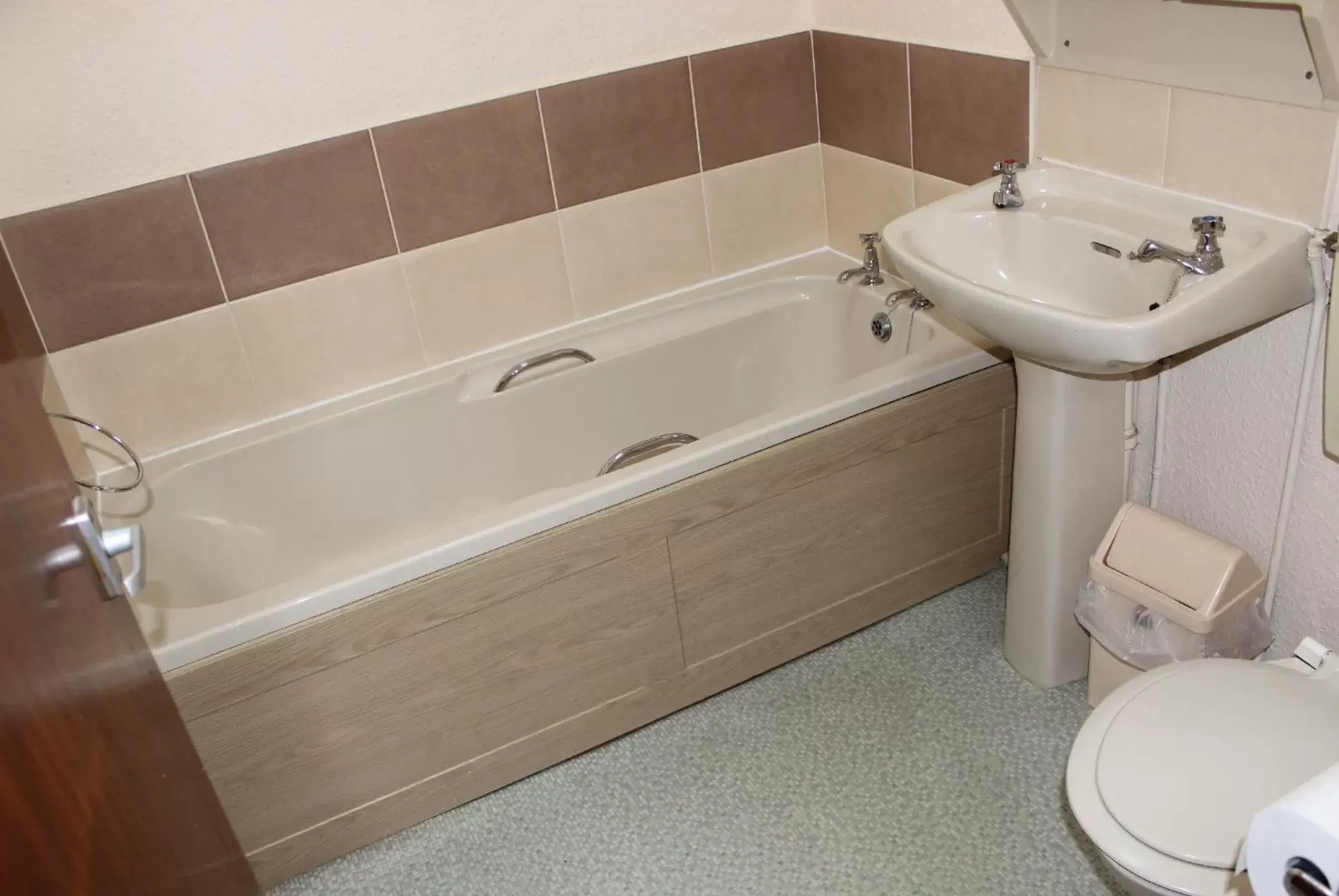 Bathroom in The Premier Lodge