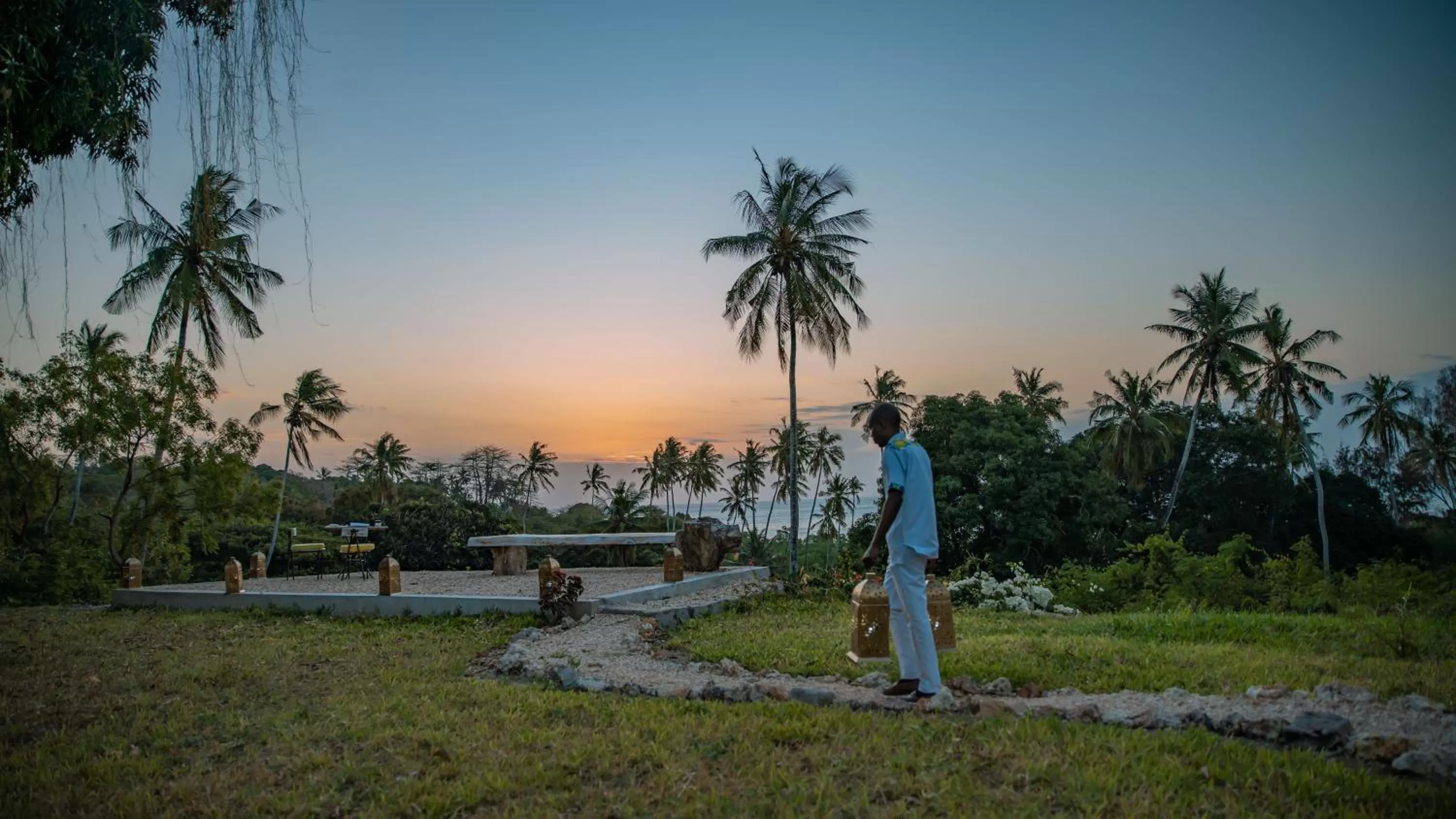 Sunrise in The Manor House by Sansi