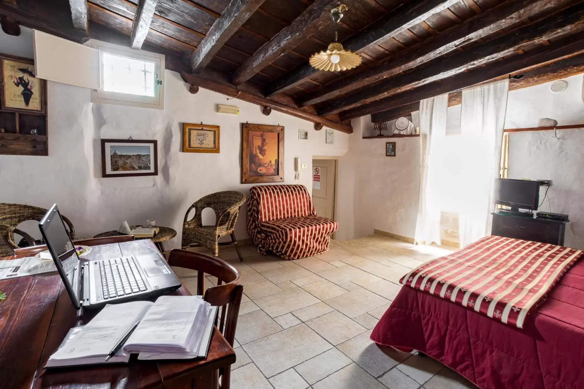 Photo of the whole room in B&B Borgo San Martino