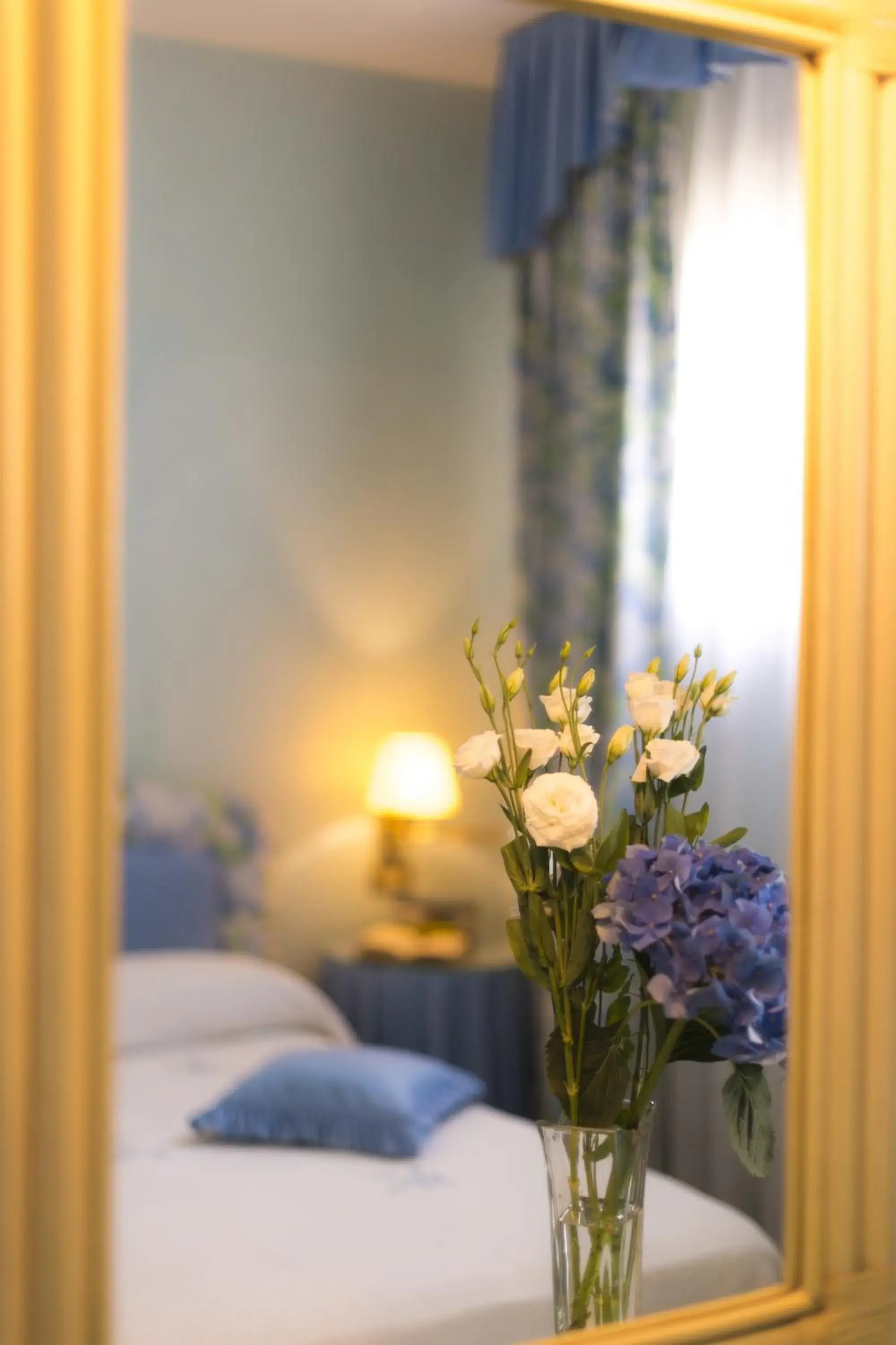 Decorative detail, Bed in Relais Leon d'Oro