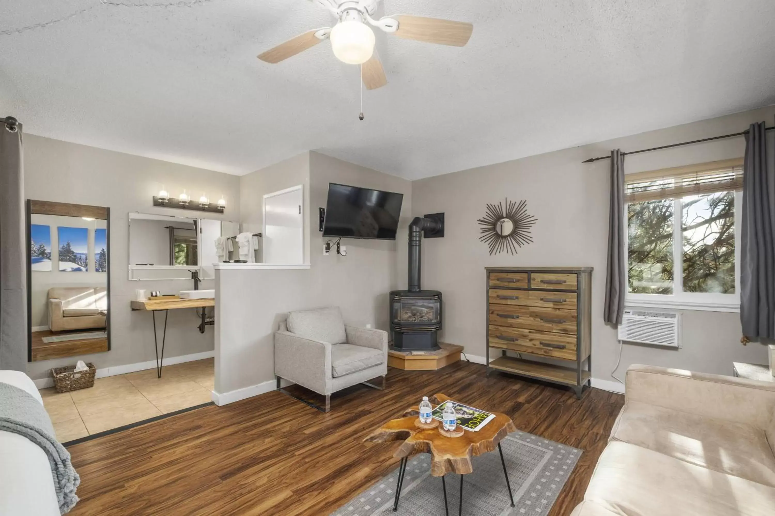 Living room in Resthaven Tahoe Living room in Resthaven Tahoe