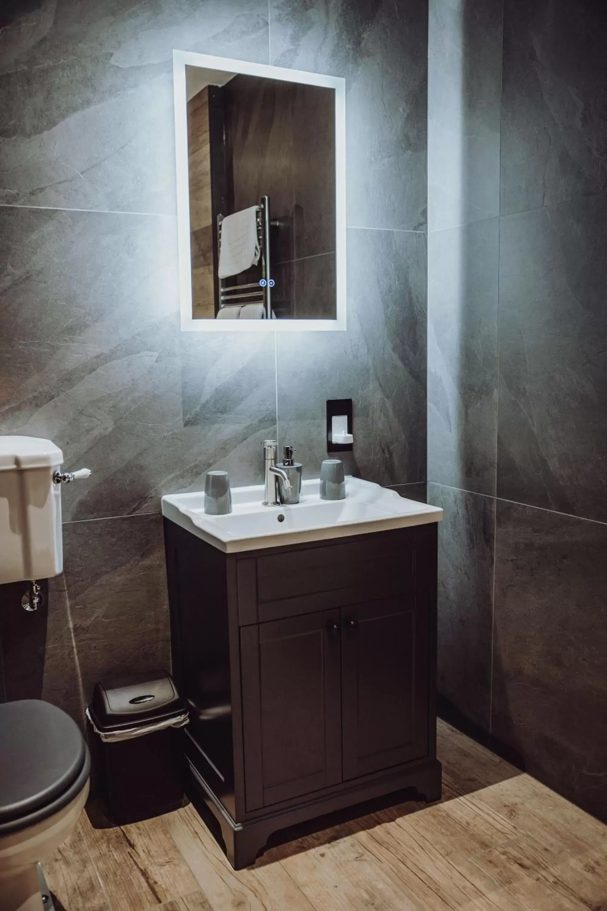 Bathroom in South Causey Inn