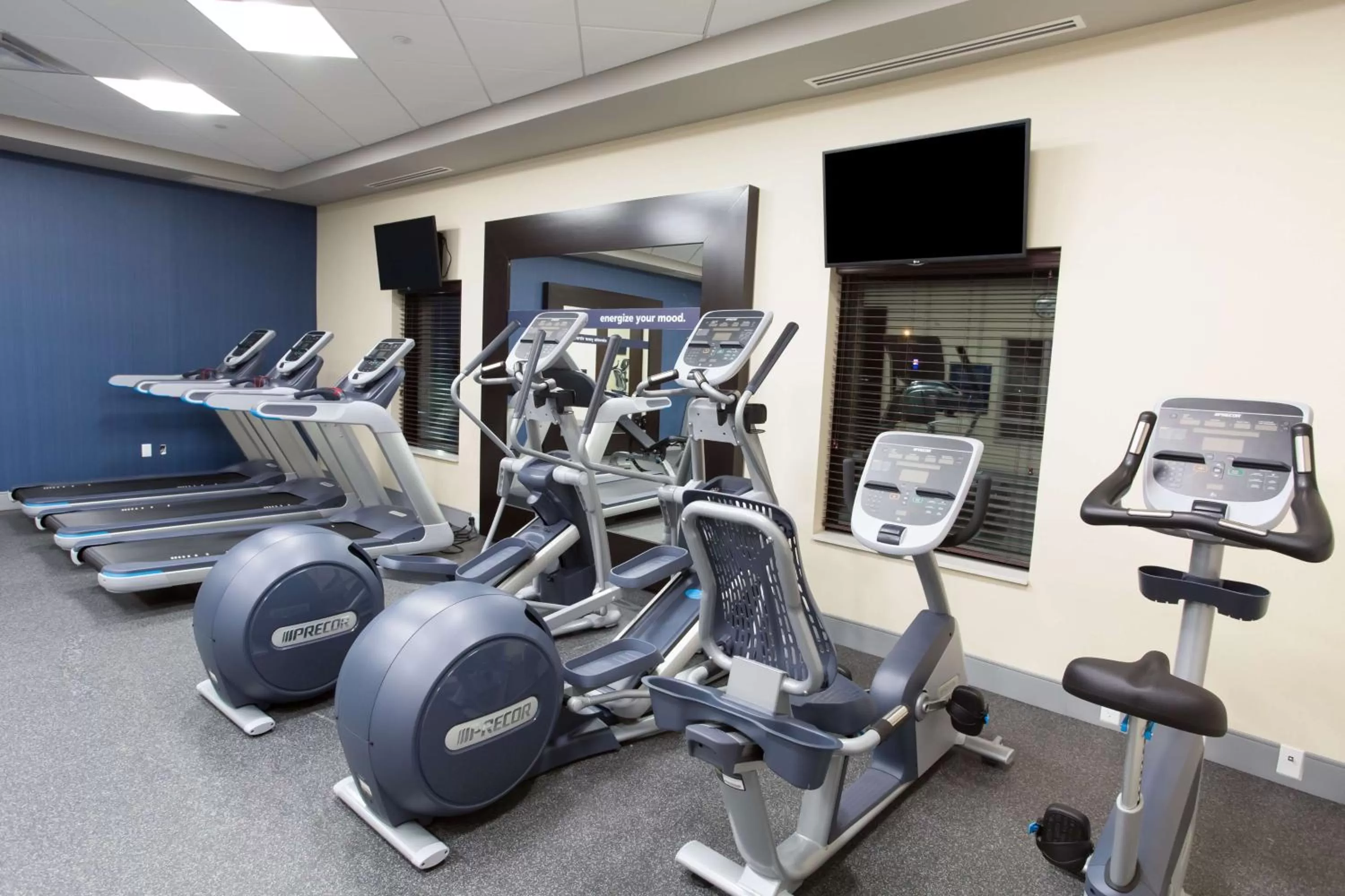 Fitness centre/facilities in Hampton Inn by Hilton Lloydminster
