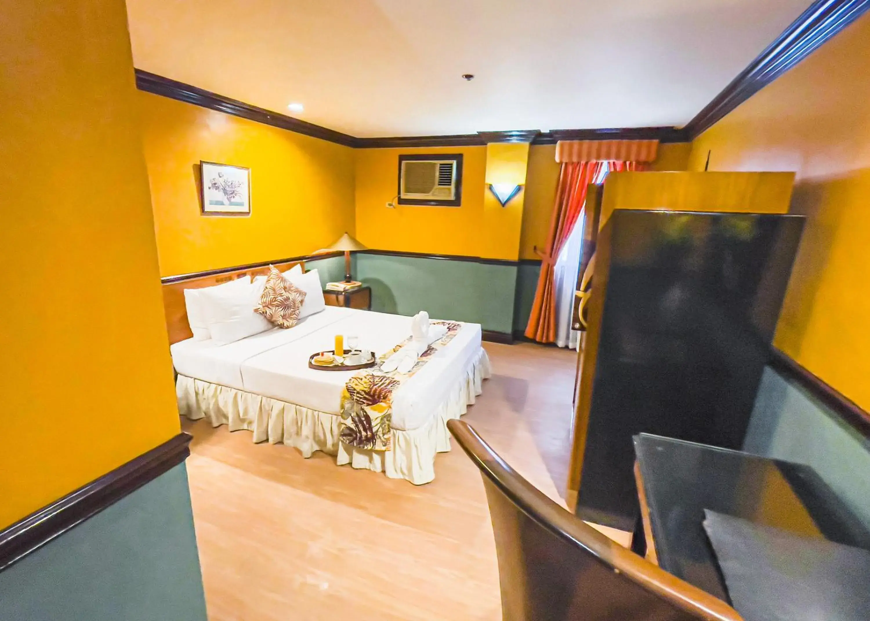 Bedroom in Miramar Hotel