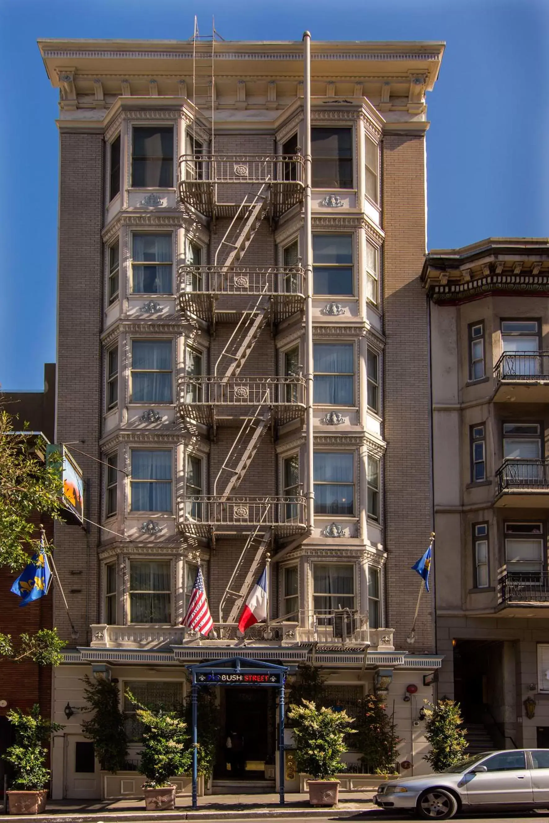 Facade/entrance, Property Building in Cornell Hotel de France