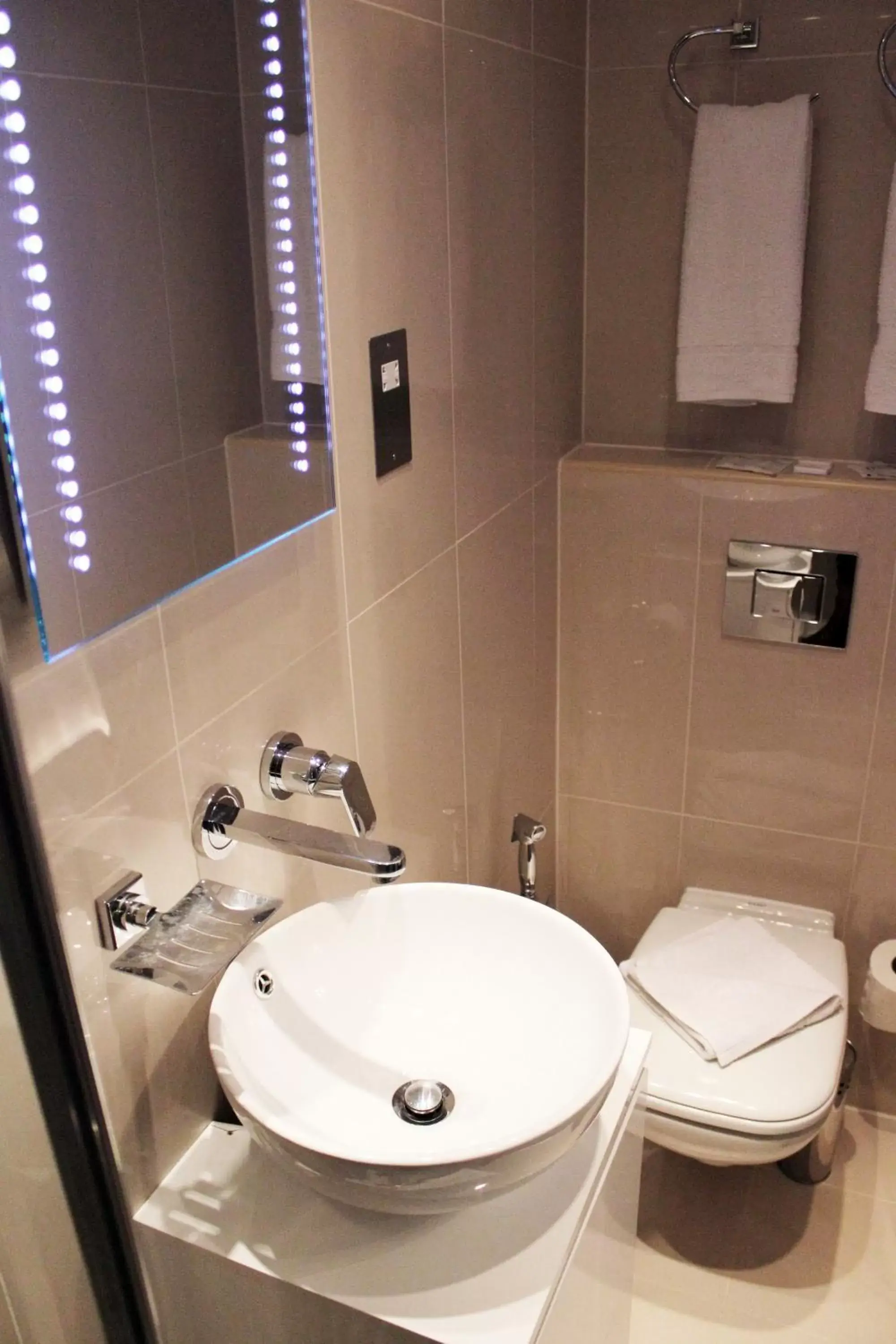 Bathroom in Hotel Edward Paddington