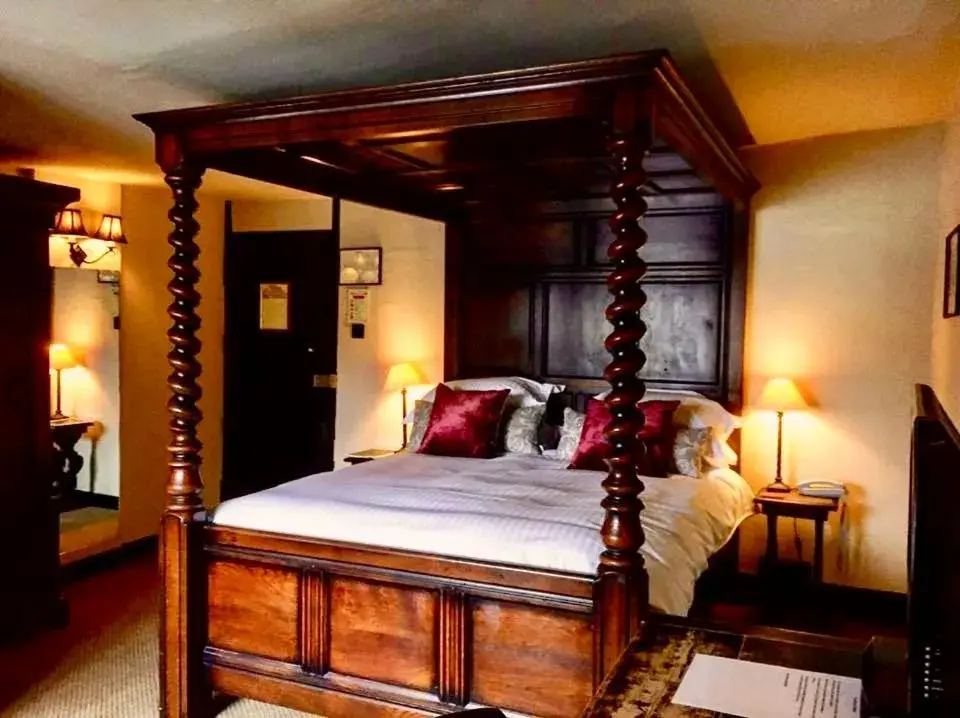 Bed in The Crown Inn