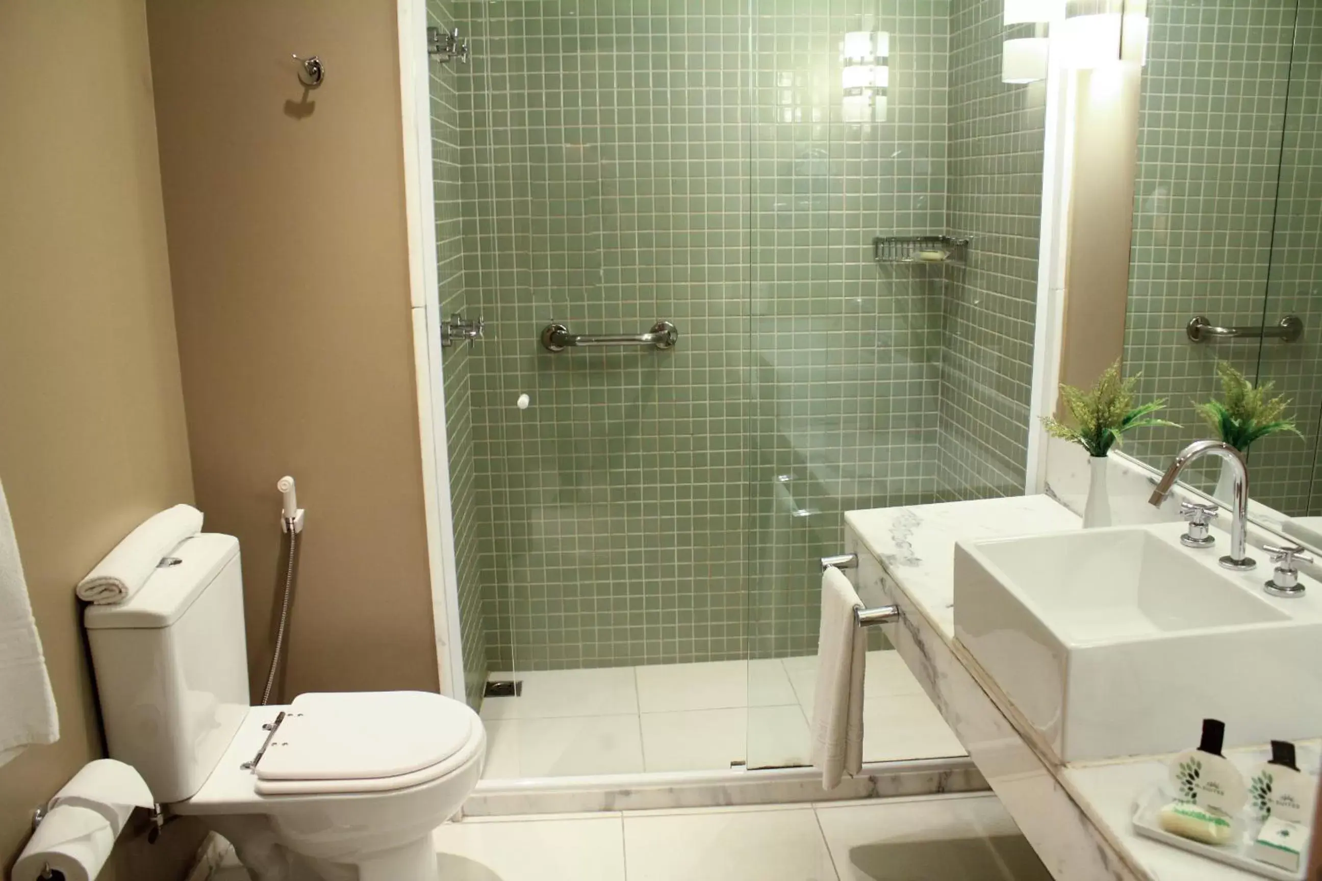 Bathroom in eSuites Savassi Toscanini Bathroom in eSuites Savassi Toscanini