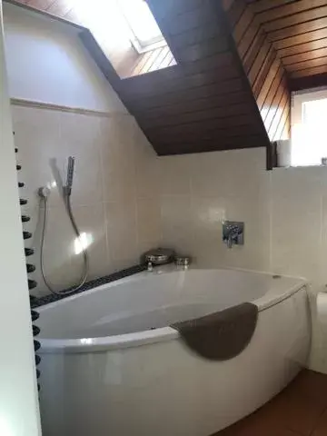 Bathroom in La Maison des Copains