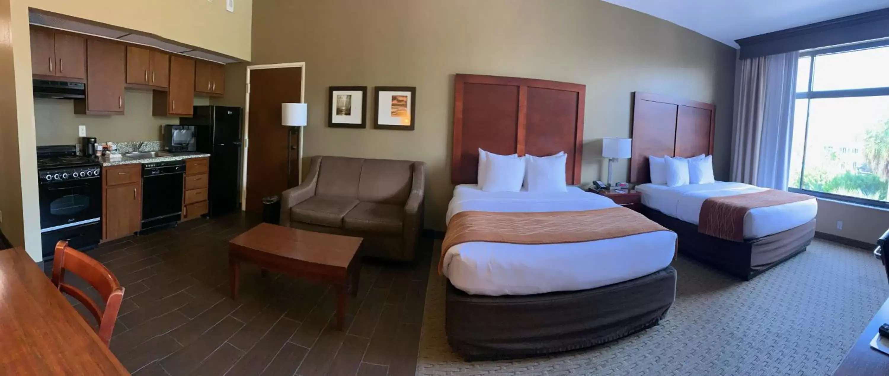 Photo of the whole room, Room Photo in Comfort Inn Naples East I-75