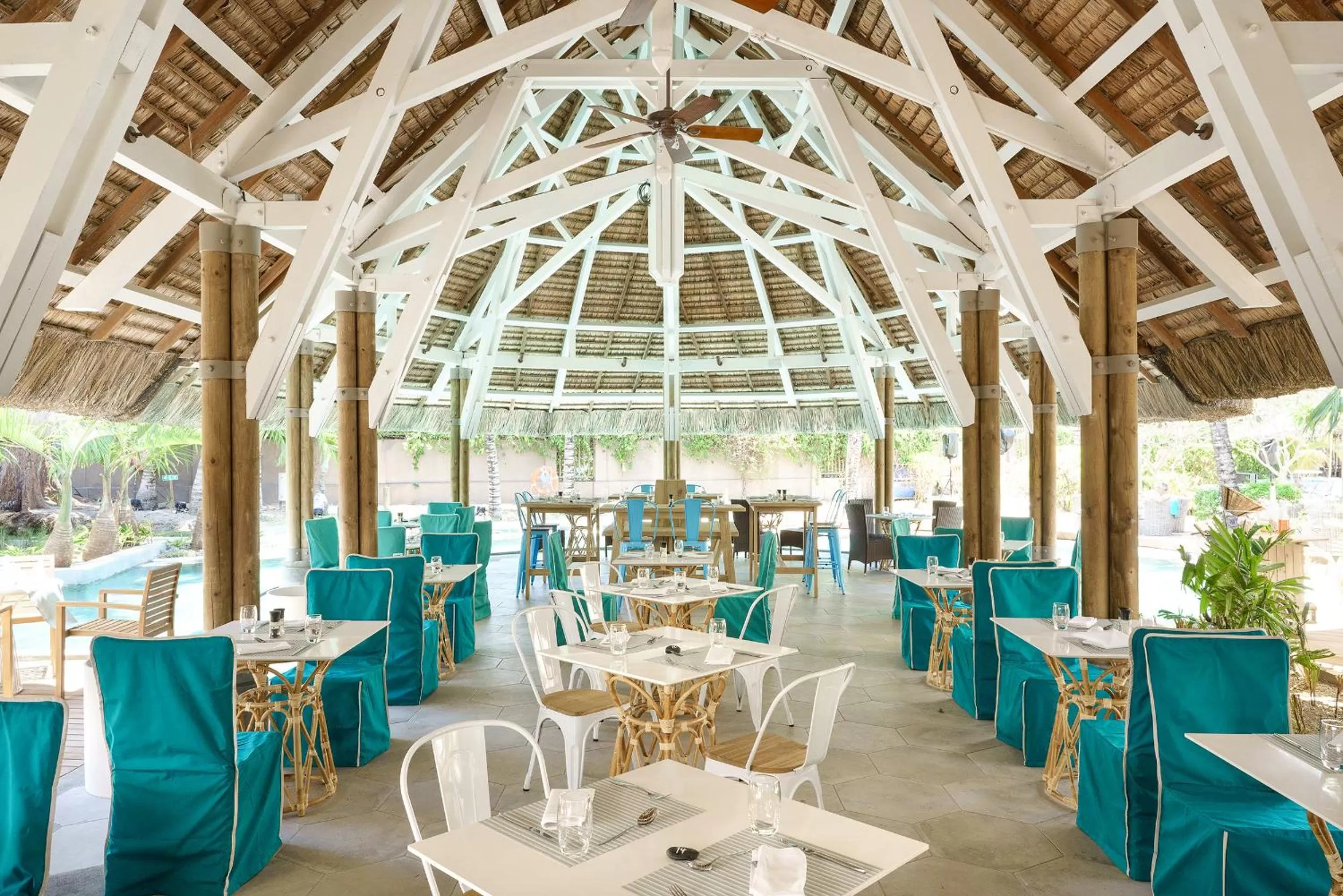 Restaurant/places to eat in Coin de Mire Attitude