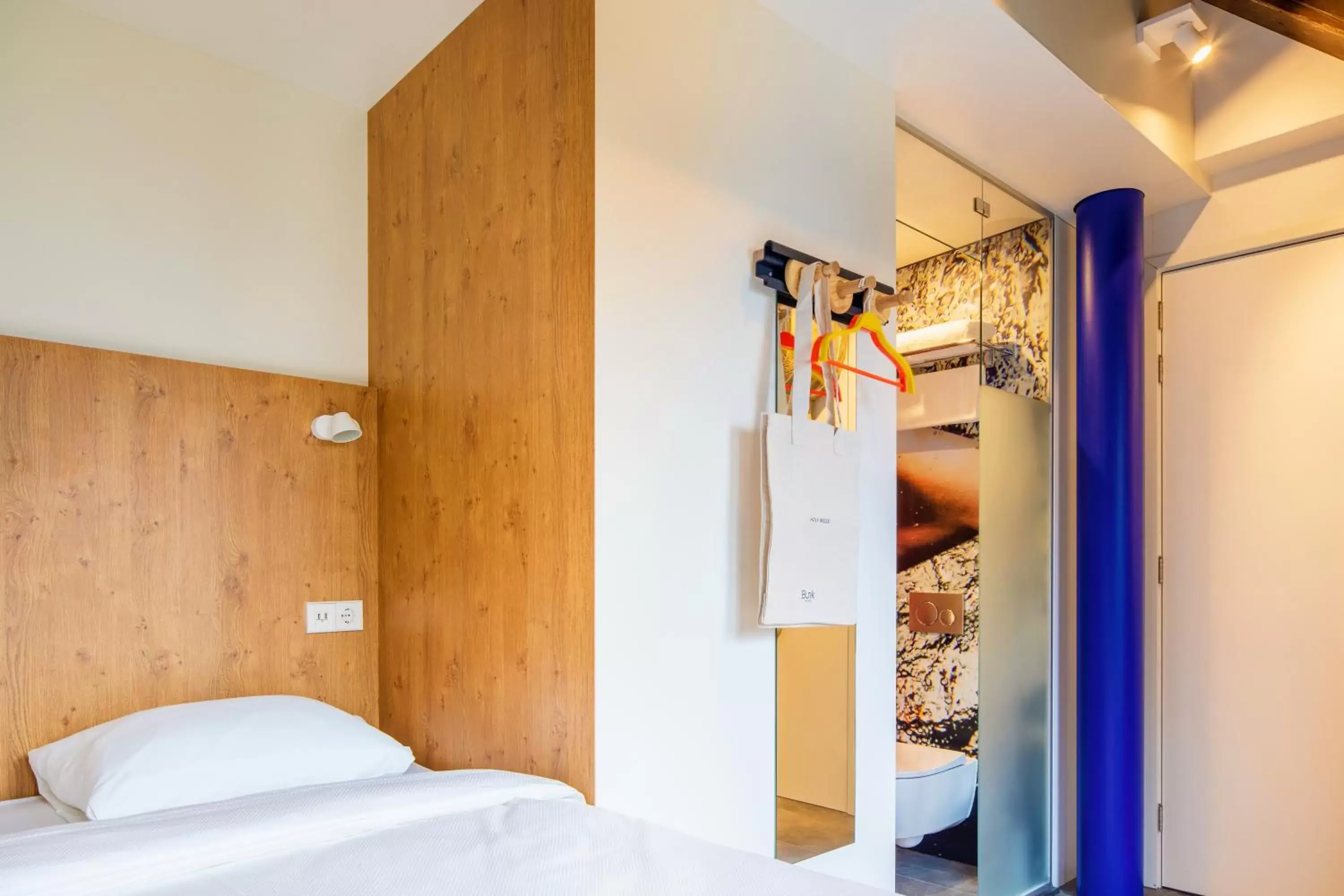 Bedroom, Bed in Bunk Hotel Amsterdam
