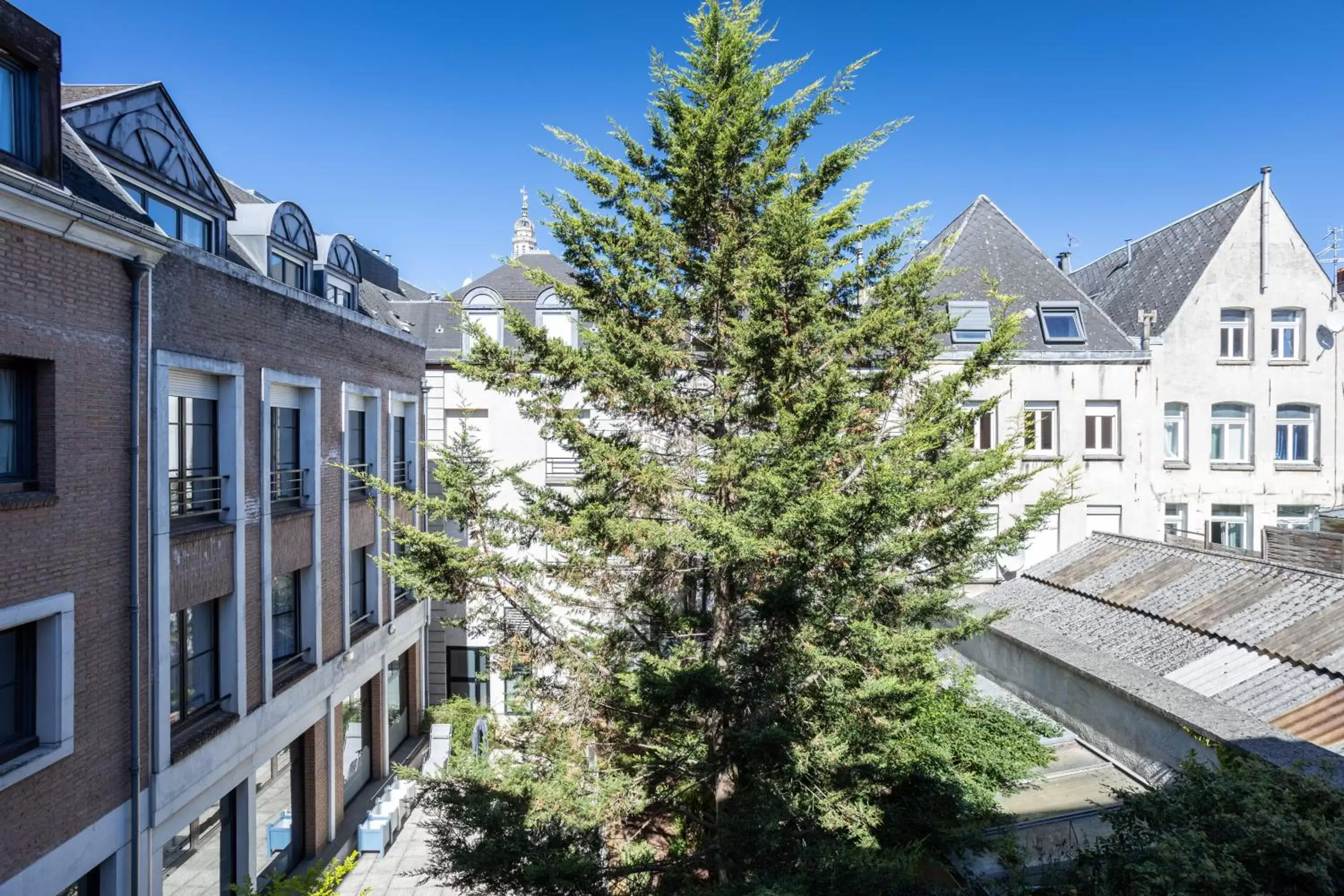 View (from property/room), Property Building in B&B HOTEL Arras Centre Les Places