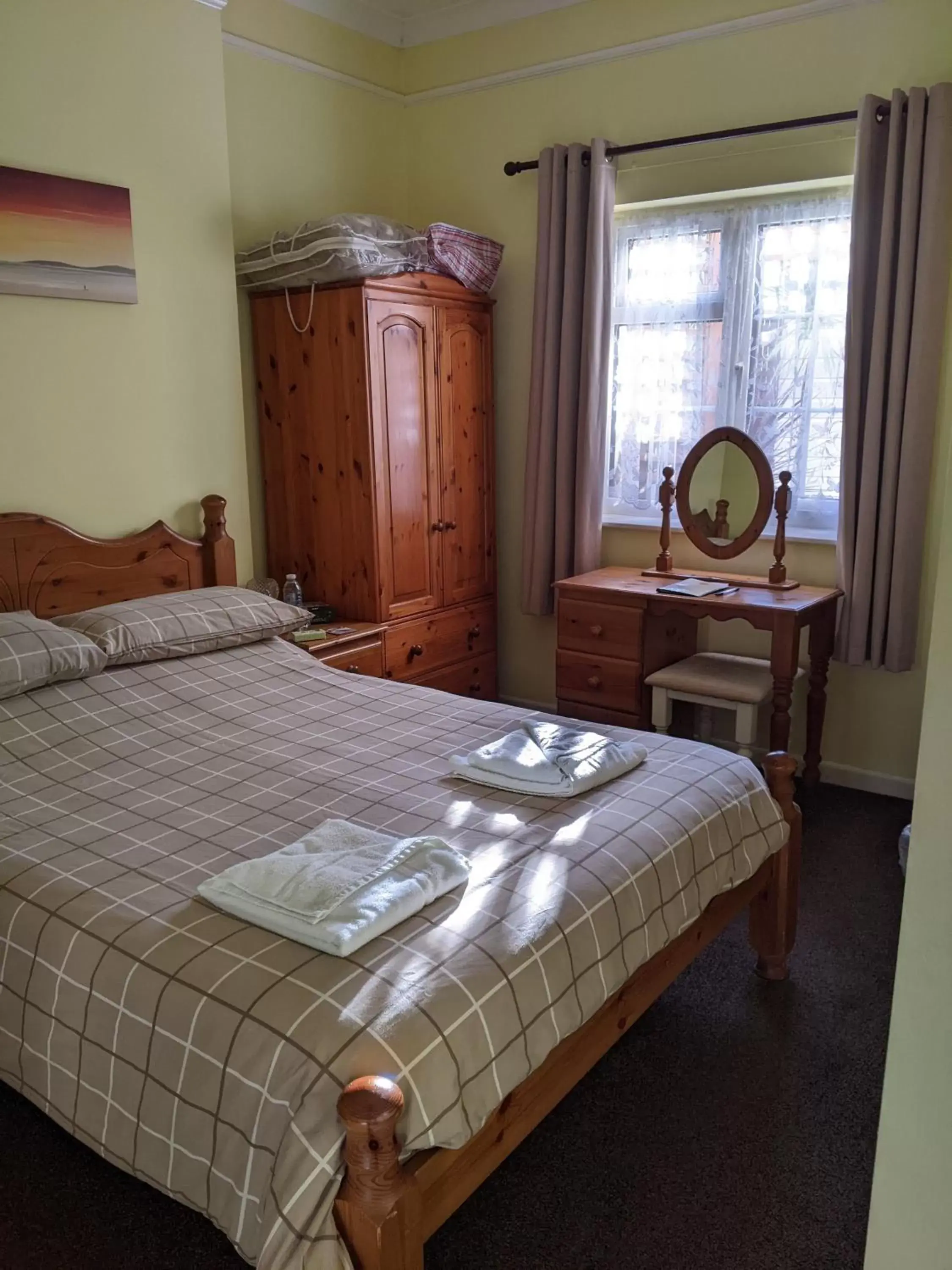 Bed in Kingswinford Guest House