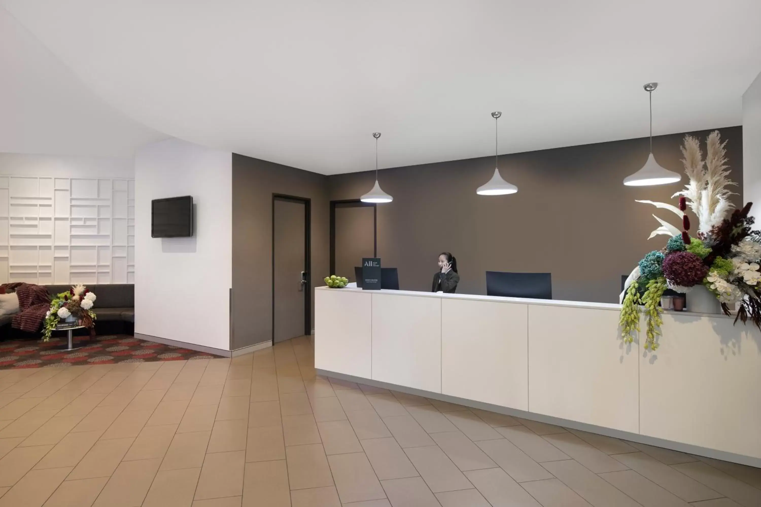 Lobby or reception, Lobby/Reception in Mercure Sydney Bankstown