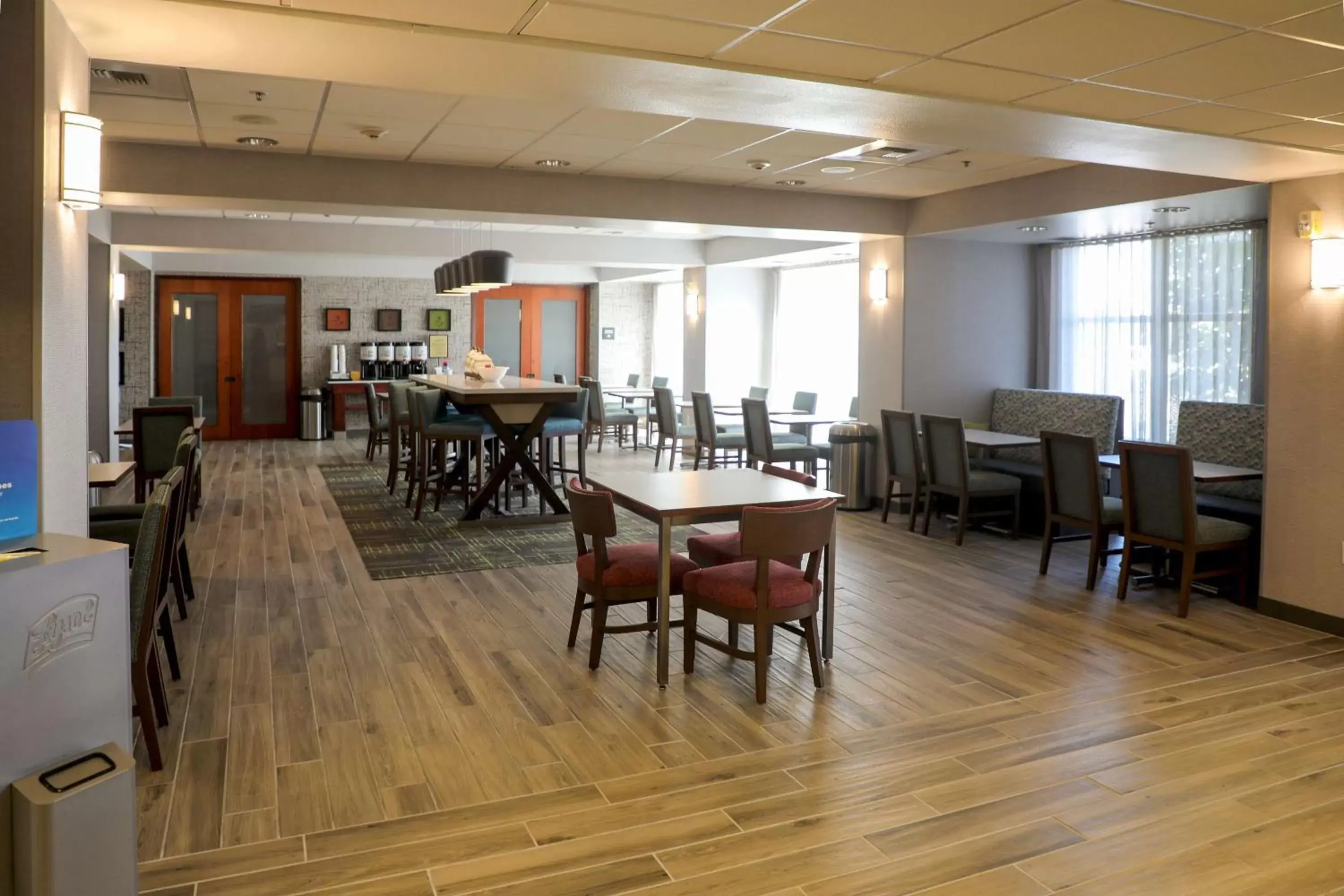 Dining area, Restaurant/Places to Eat in Hampton Inn Ellensburg