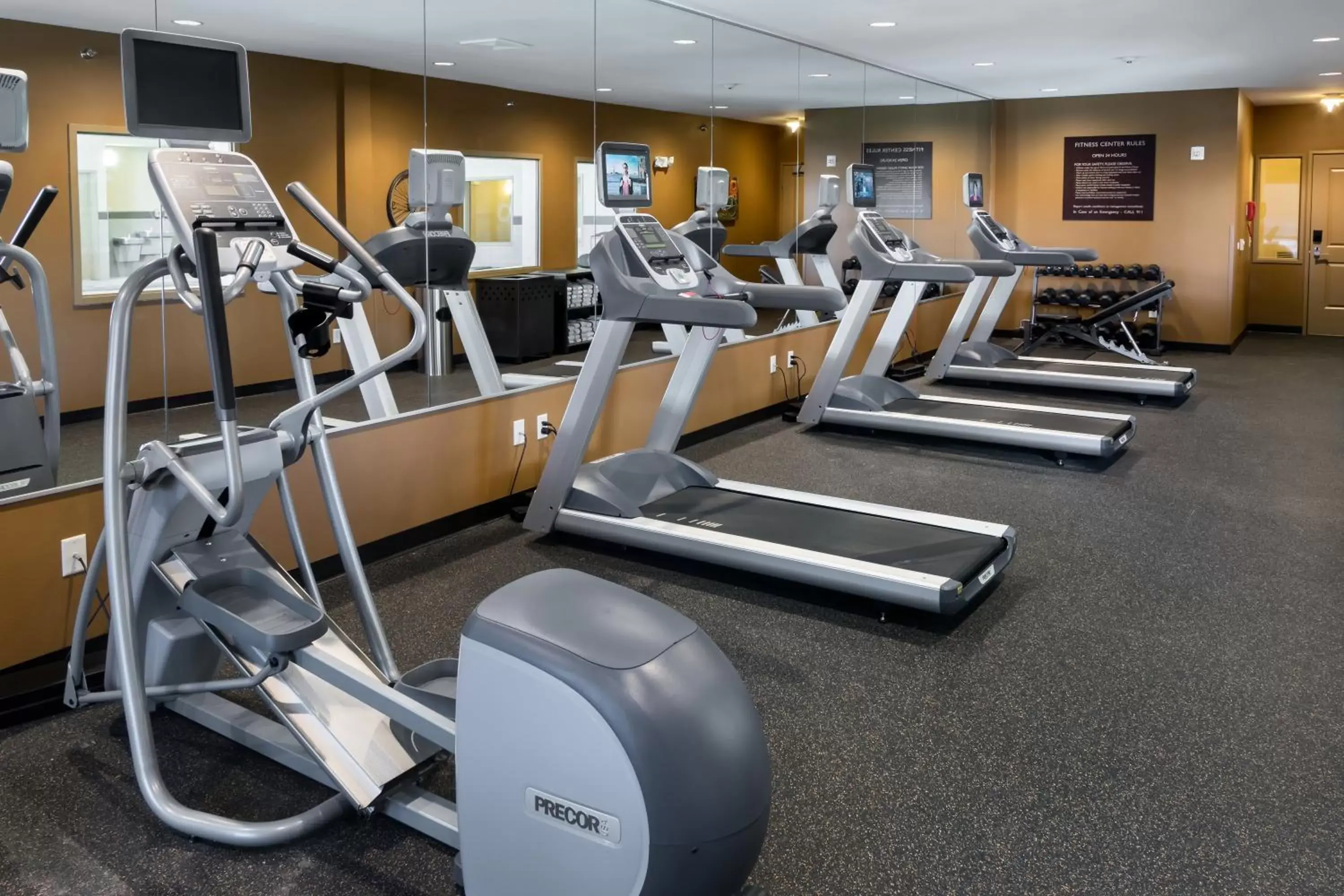 Fitness centre/facilities in ClubHouse Hotel & Suites Fargo Fitness centre/facilities in ClubHouse Hotel & Suites Fargo