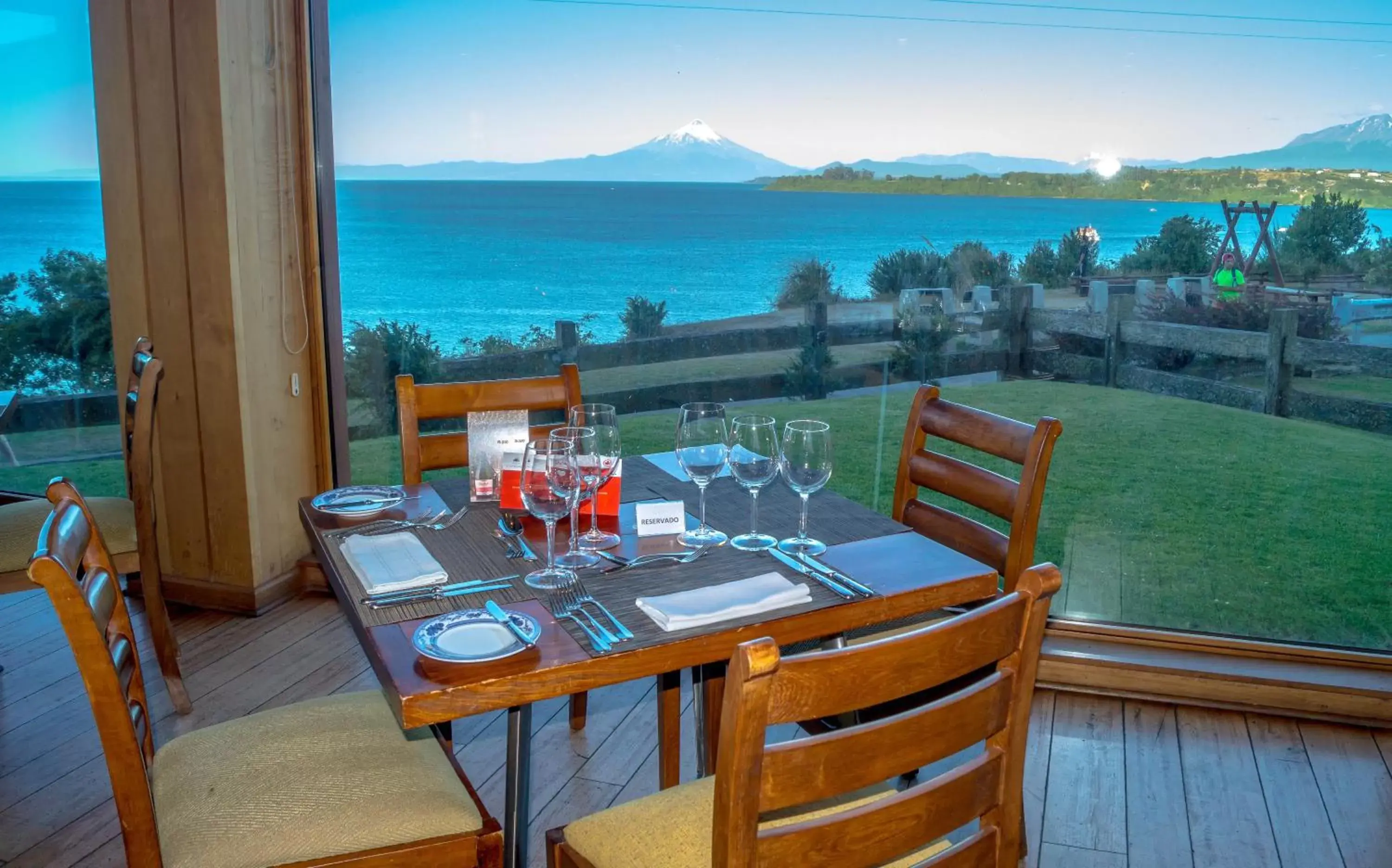 Restaurant/Places to Eat in Hotel Cumbres Puerto Varas