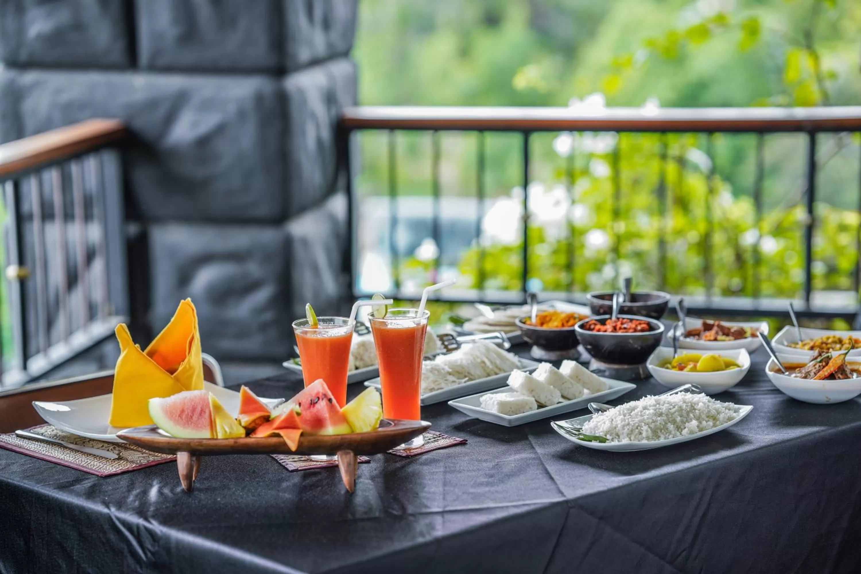 Food and drinks in Sigiriya Kingdom Gate Dambulla