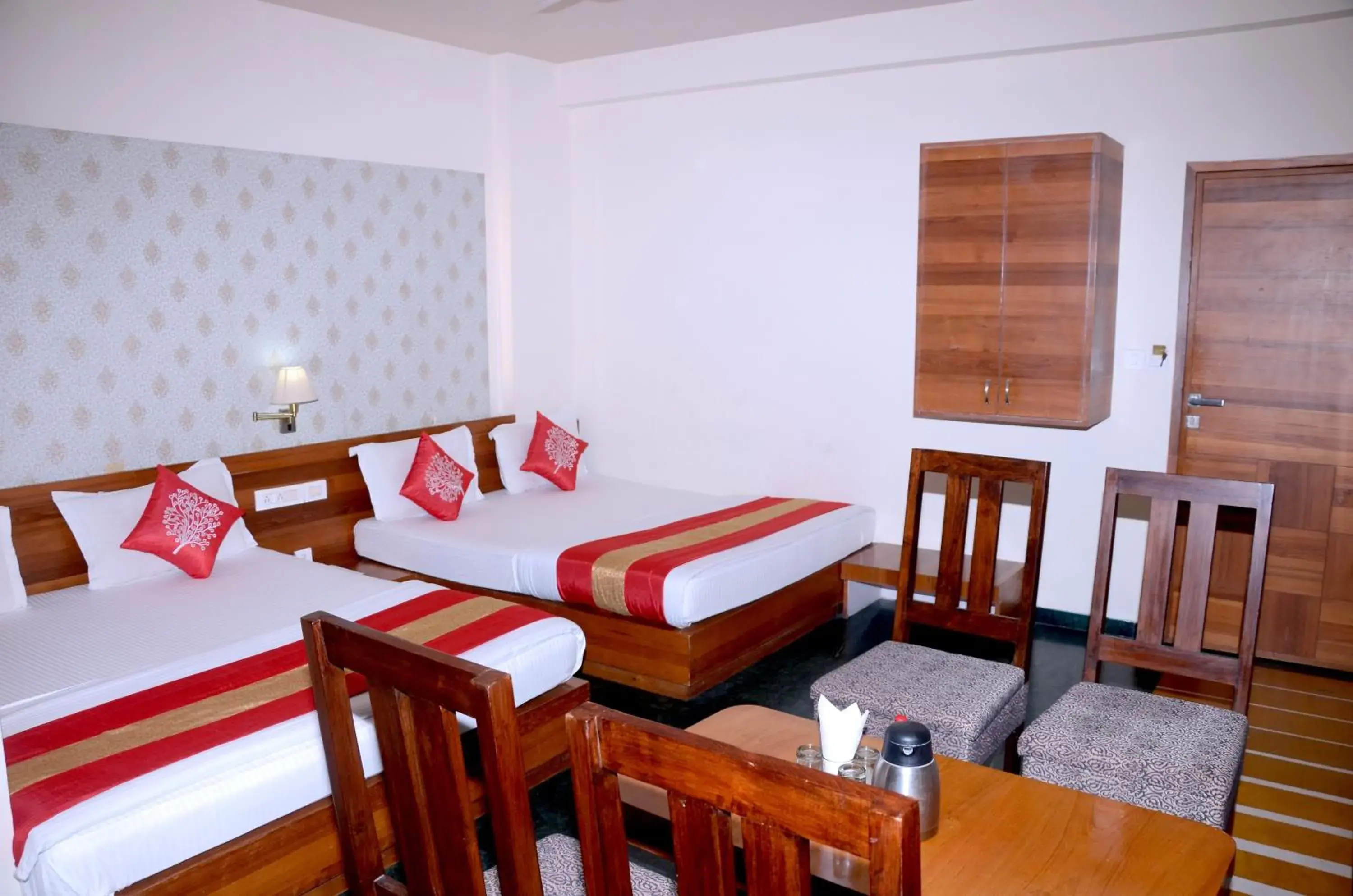 Family Room in Hotel Shalimar Palace Family Room in Hotel Shalimar Palace