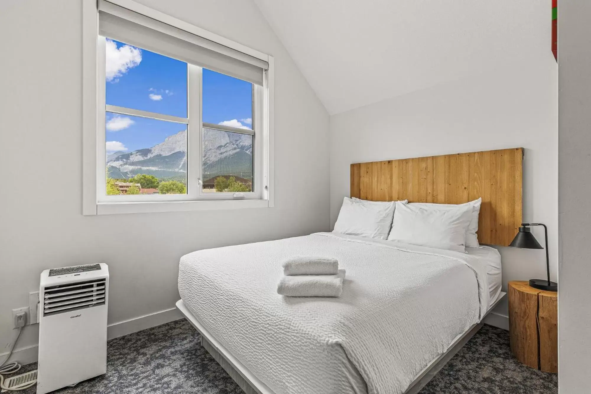 Bedroom, Bed in Basecamp Resorts Canmore