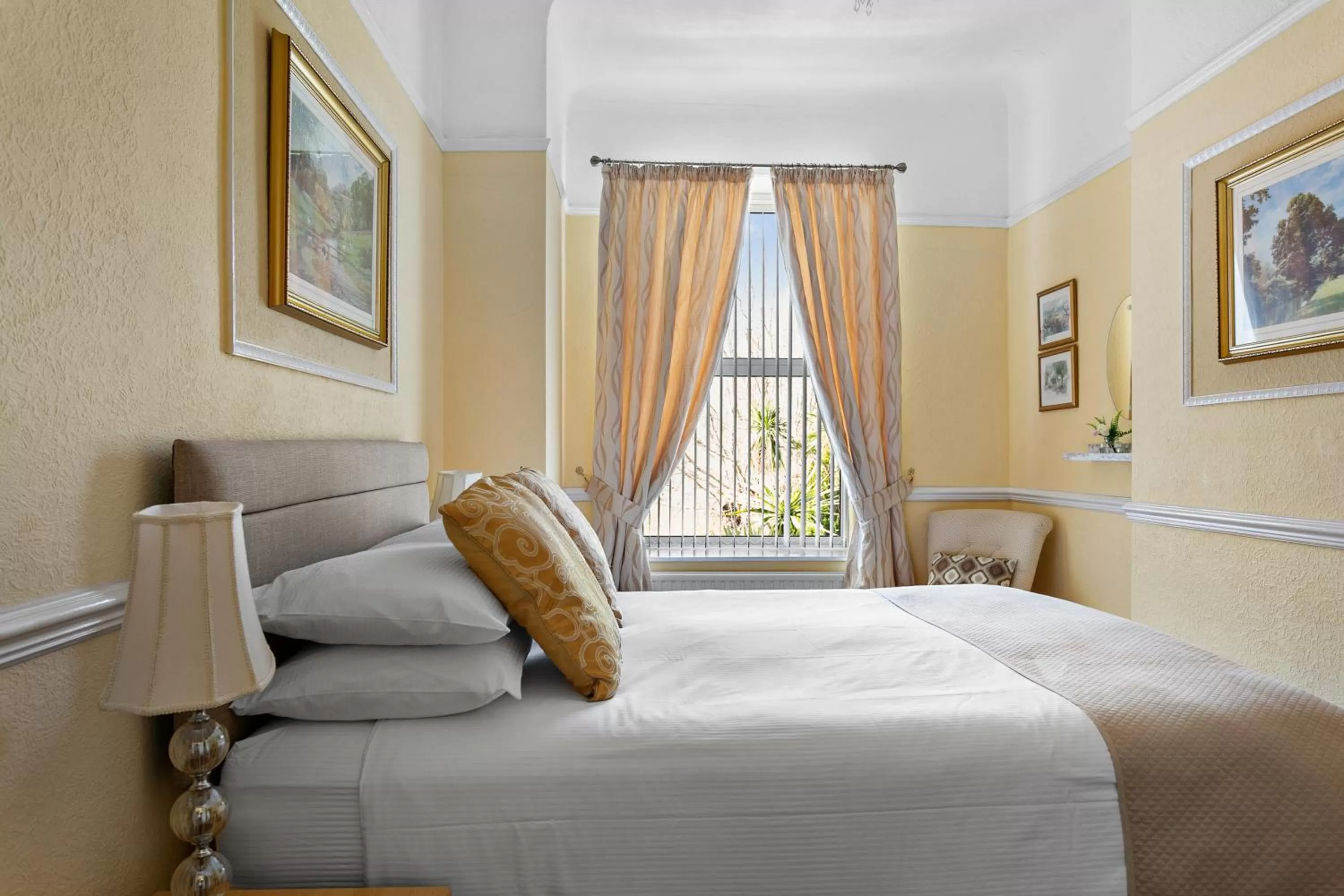 Bedroom, Bed in Melba House