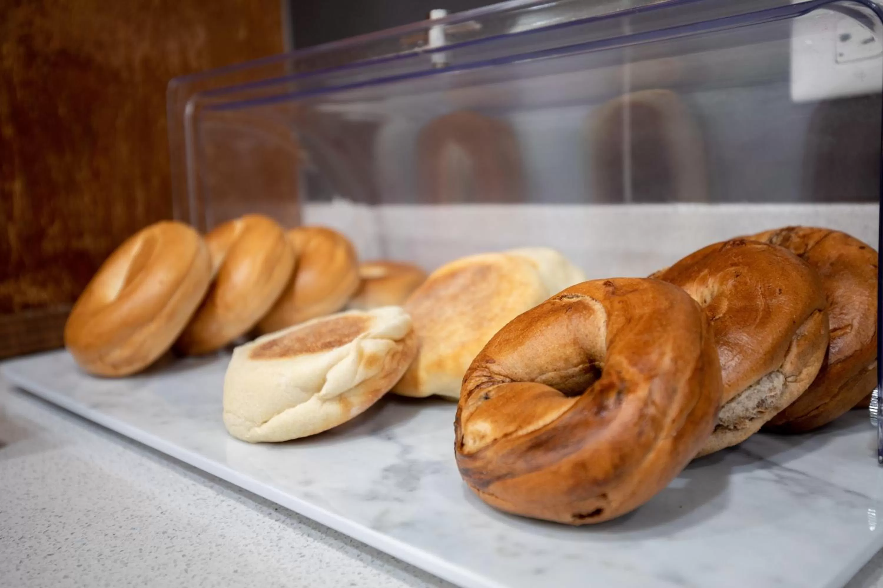 Food and drinks in SpringHill Suites by Marriott Baton Rouge Gonzales