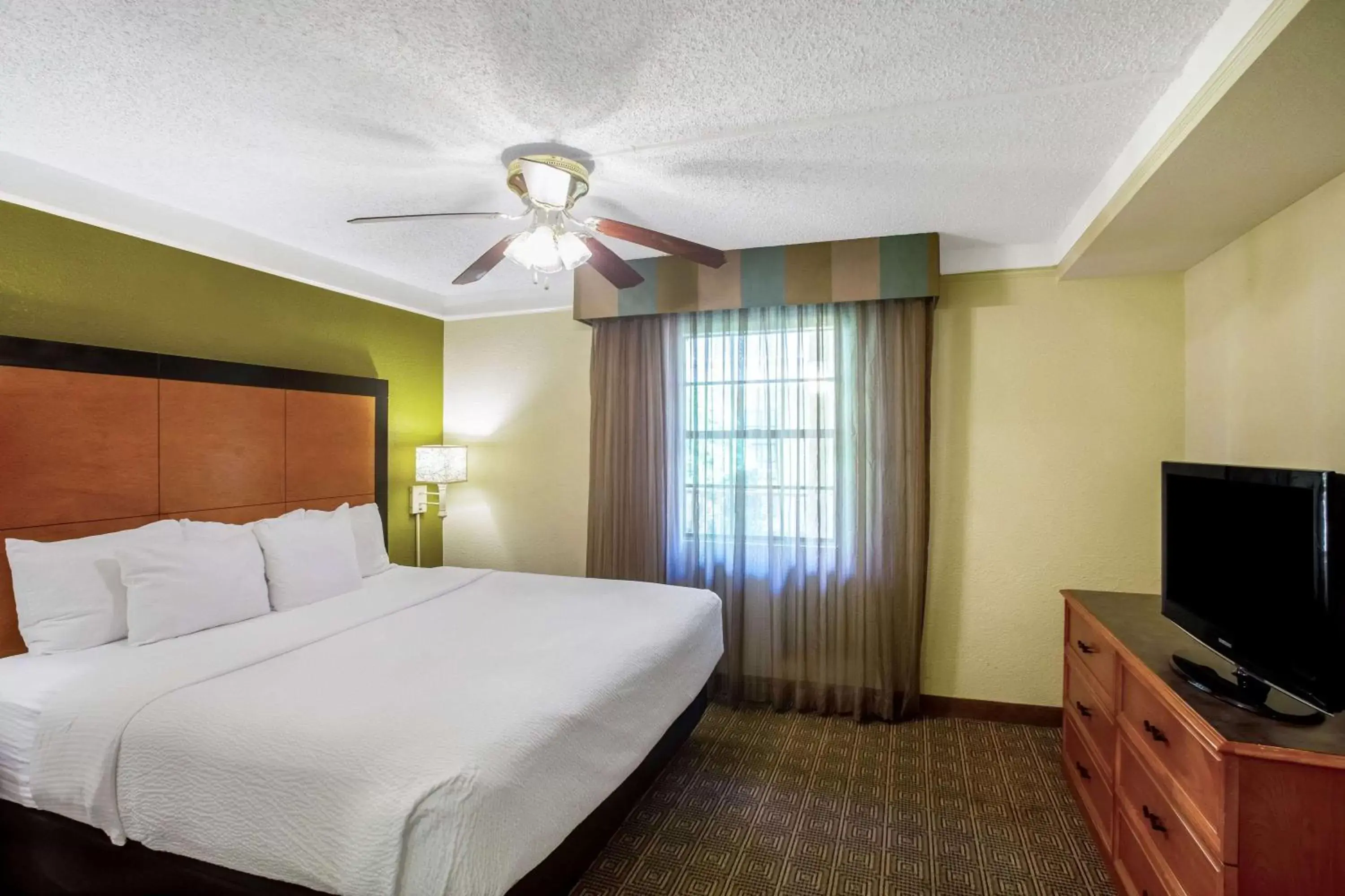 Photo of the whole room, Bed in La Quinta Inn by Wyndham Killeen - Fort Hood