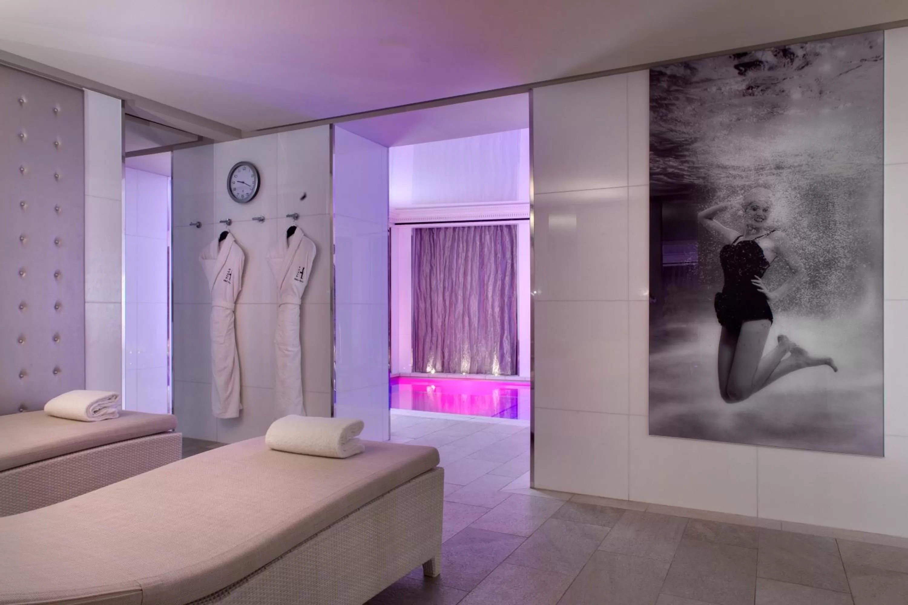 Hot Tub in La Villa Haussmann