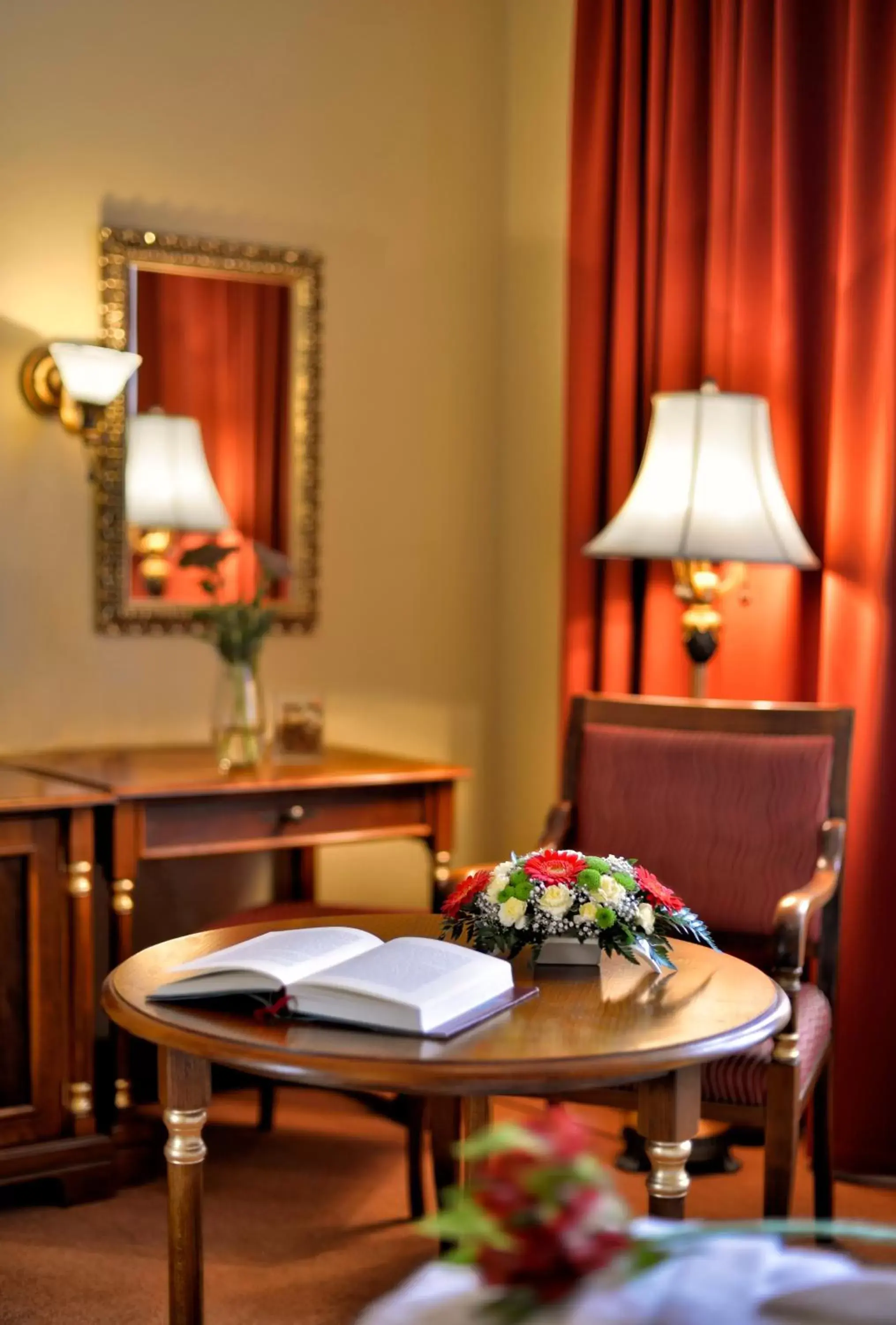 Bedroom in Hotel Continental Bedroom in Hotel Continental