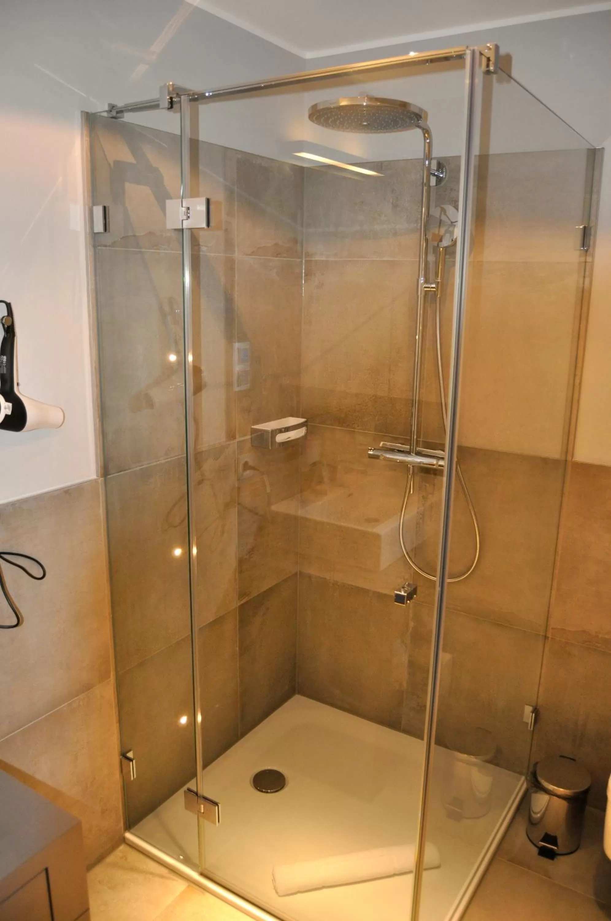 Bathroom in StrandBerg's Designhotel Viktoria