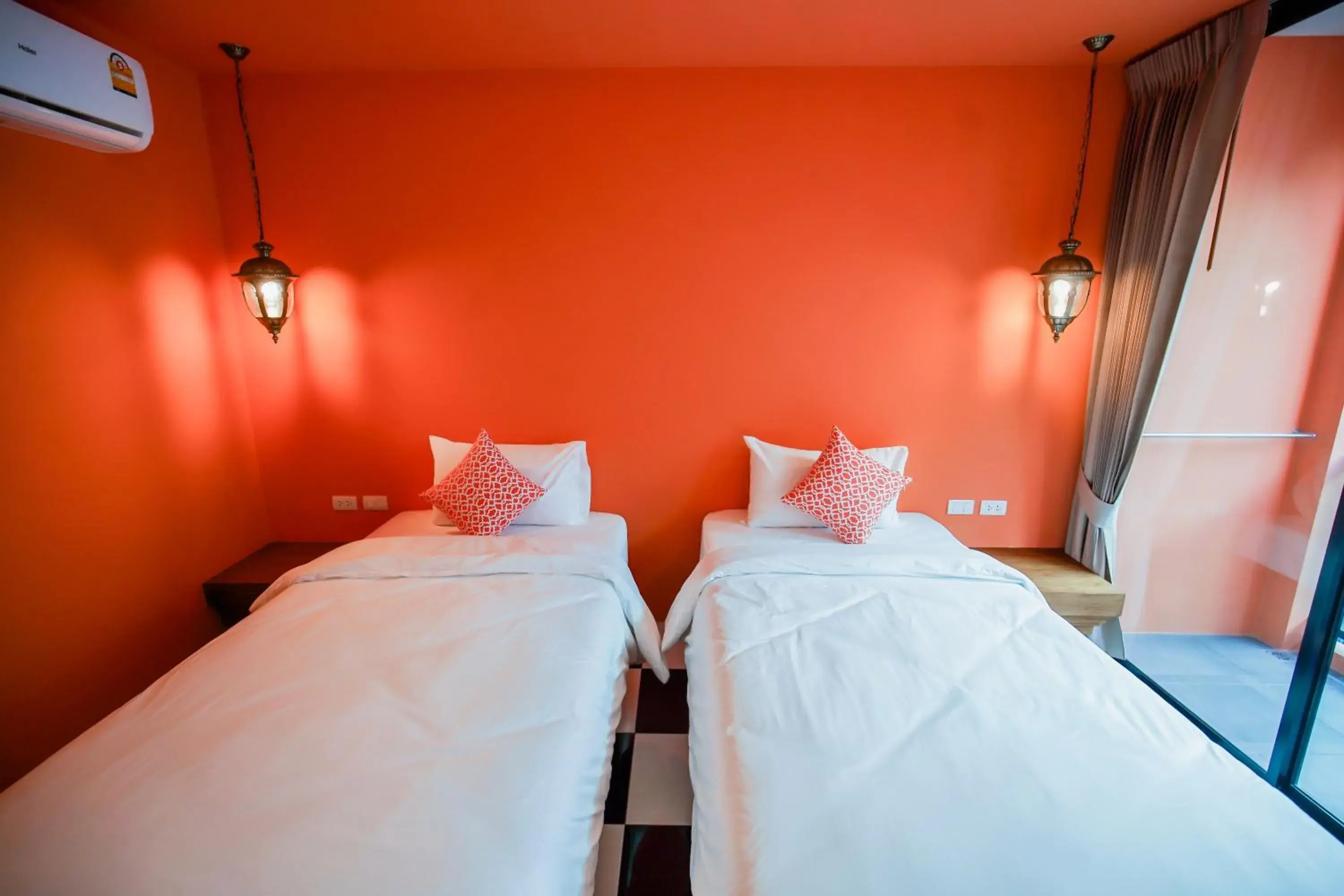 Photo of the whole room, Bed in Khaleej Mass Hotel Patong Photo of the whole room, Bed in Khaleej Mass Hotel Patong