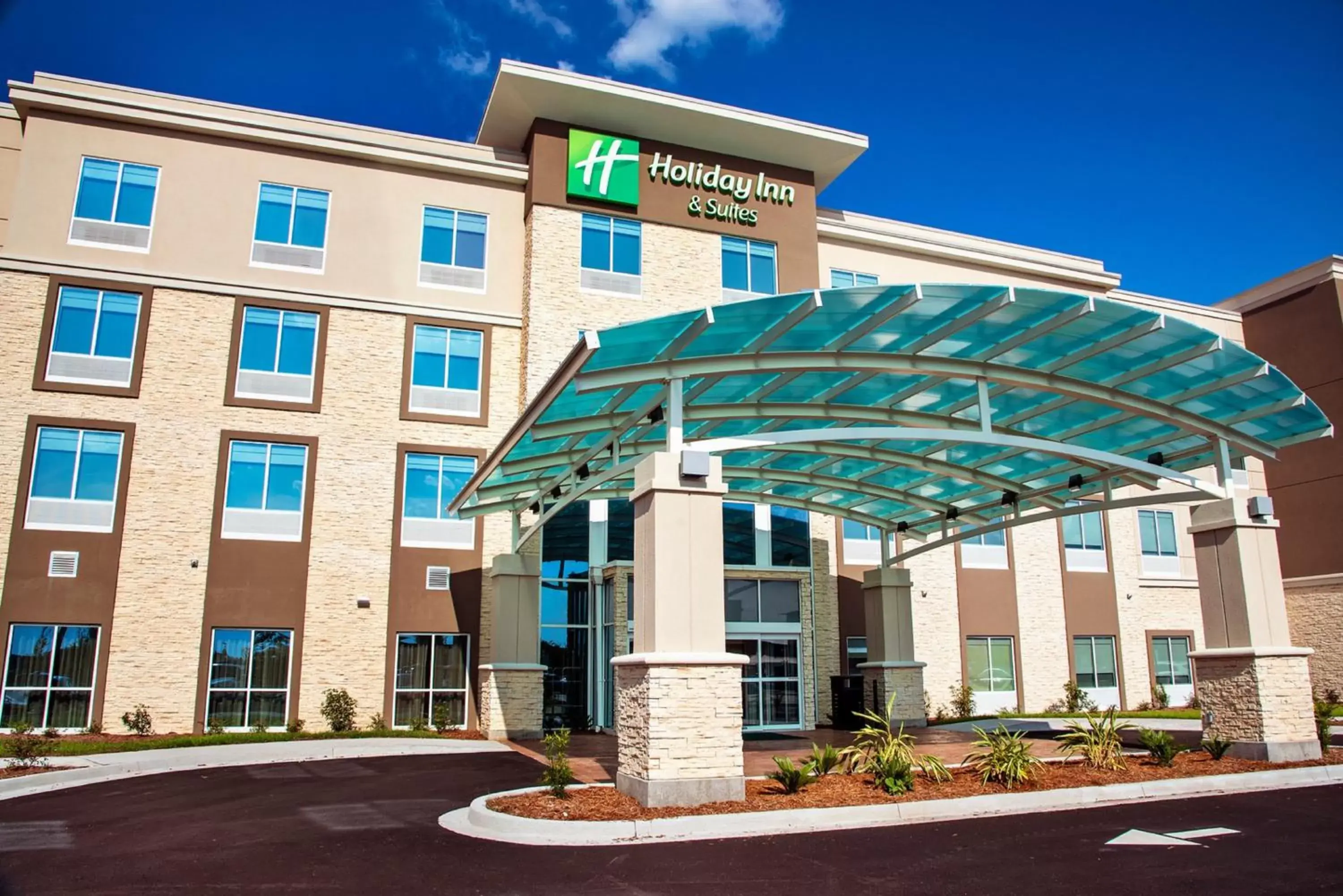 Property Building in Holiday Inn & Suites - Savannah Airport - Pooler, an IHG Hotel