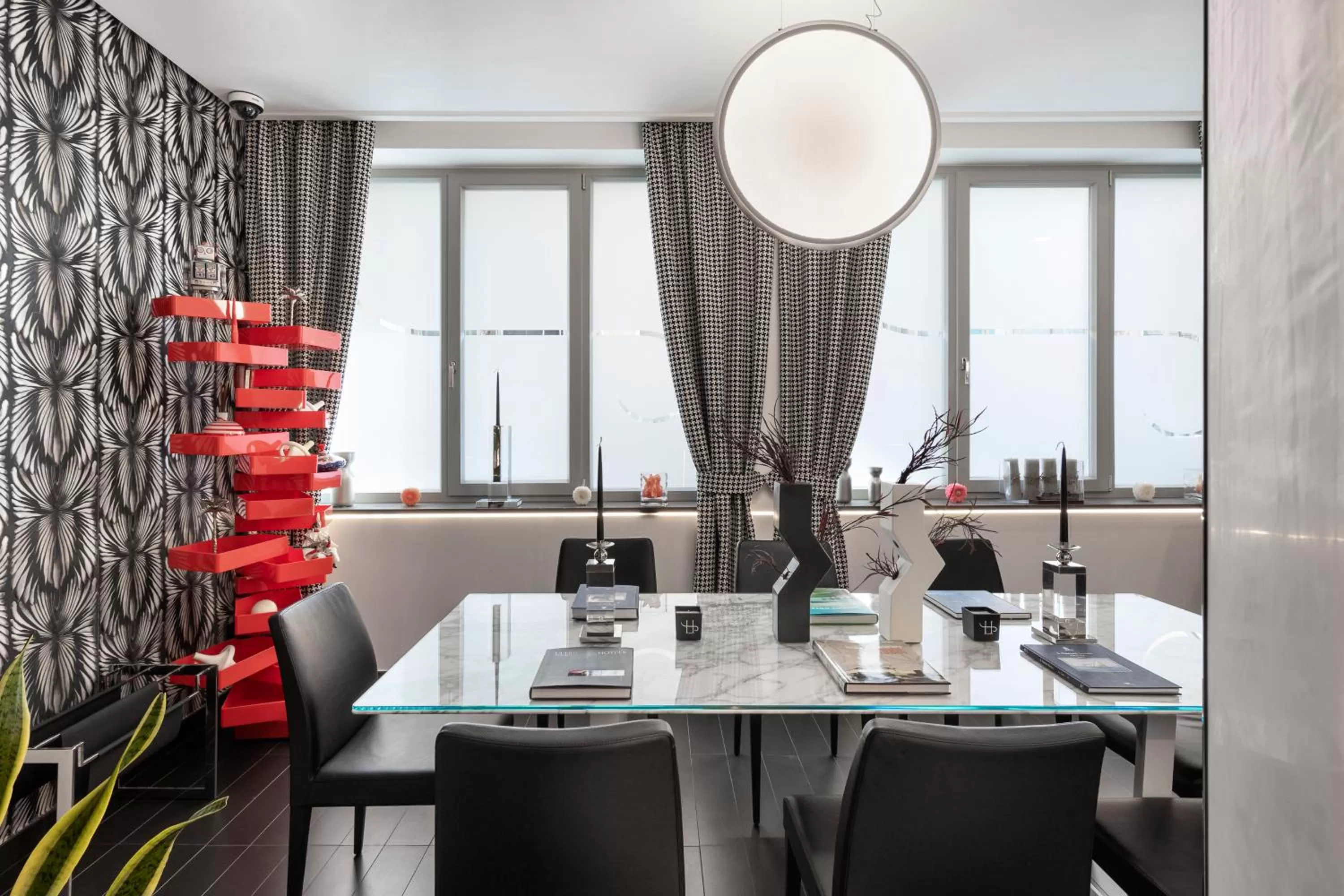 Communal lounge/ TV room in LHP Napoli Palace & SPA