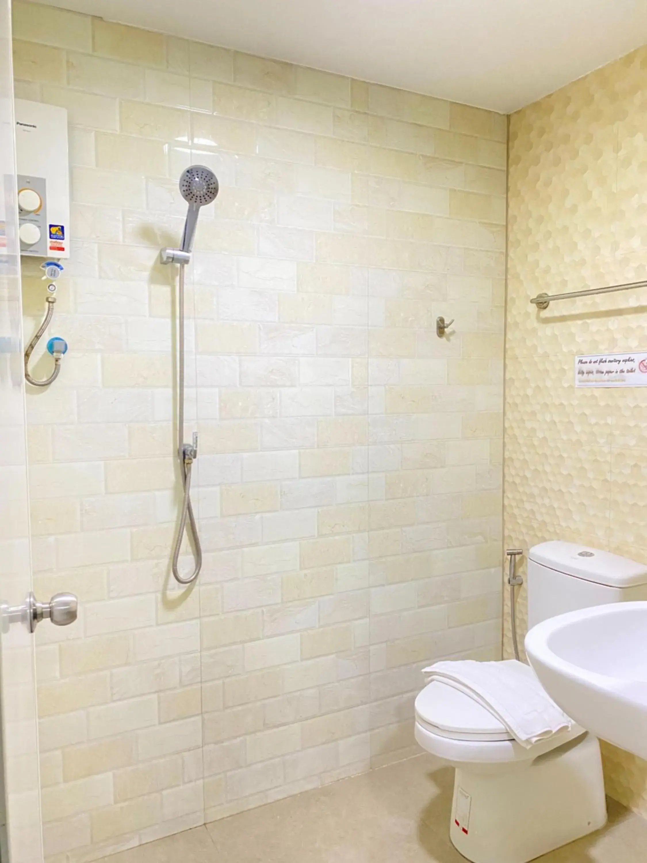 Superior Twin Room with Balcony in Infinite Hotel-Ratchada Superior Twin Room with Balcony in Infinite Hotel-Ratchada