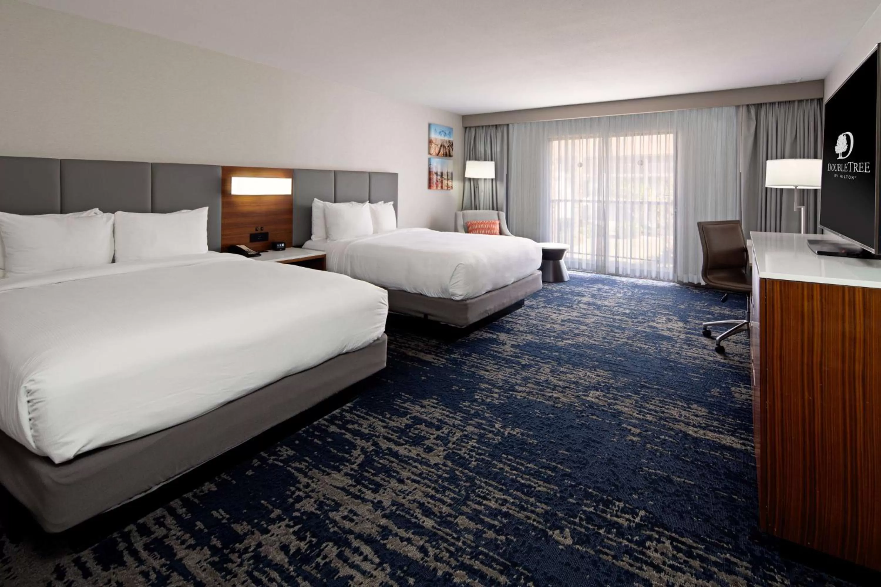 Bedroom in DoubleTree by Hilton Bakersfield