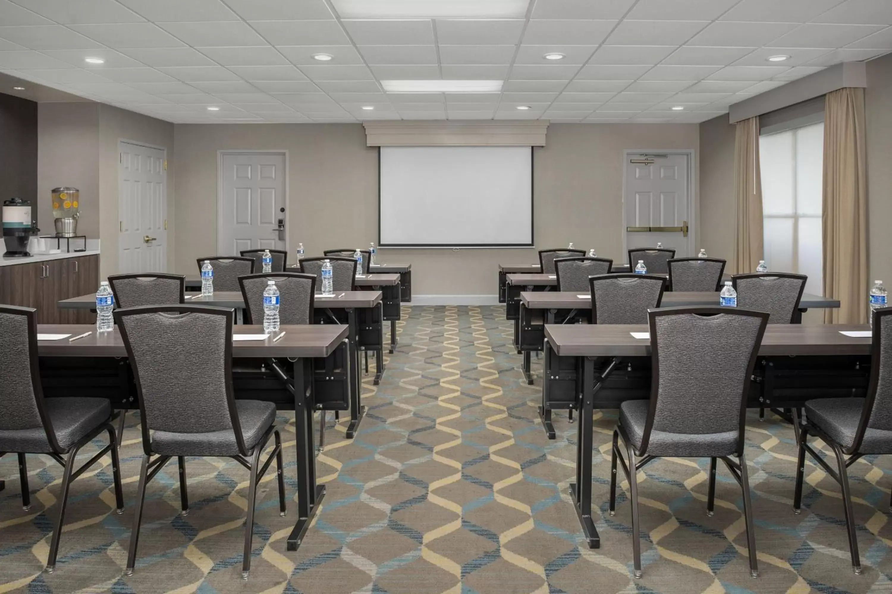 Meeting/conference room in Residence Inn by Marriott Phoenix Airport