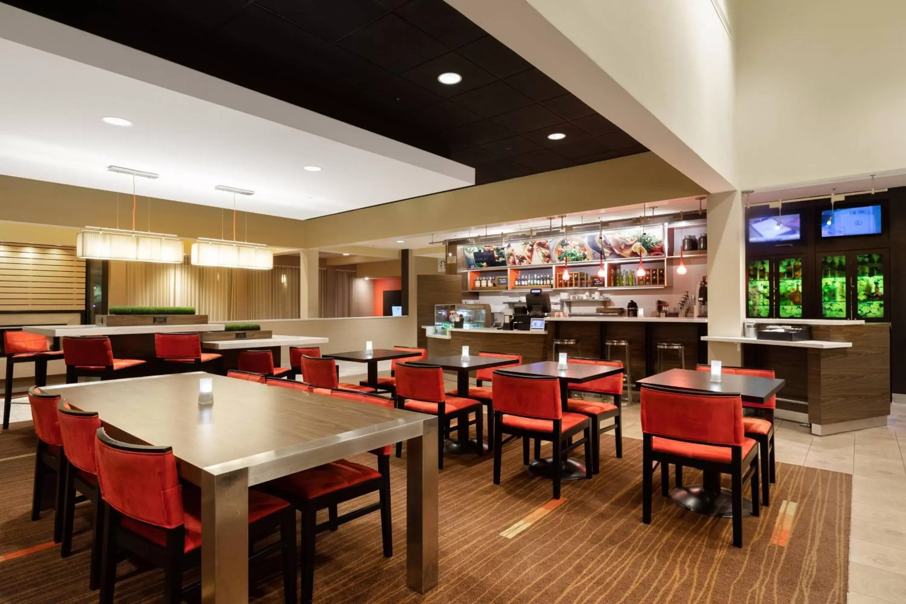 Restaurant/Places to Eat in Courtyard by Marriott Dallas-Fort Worth/Bedford