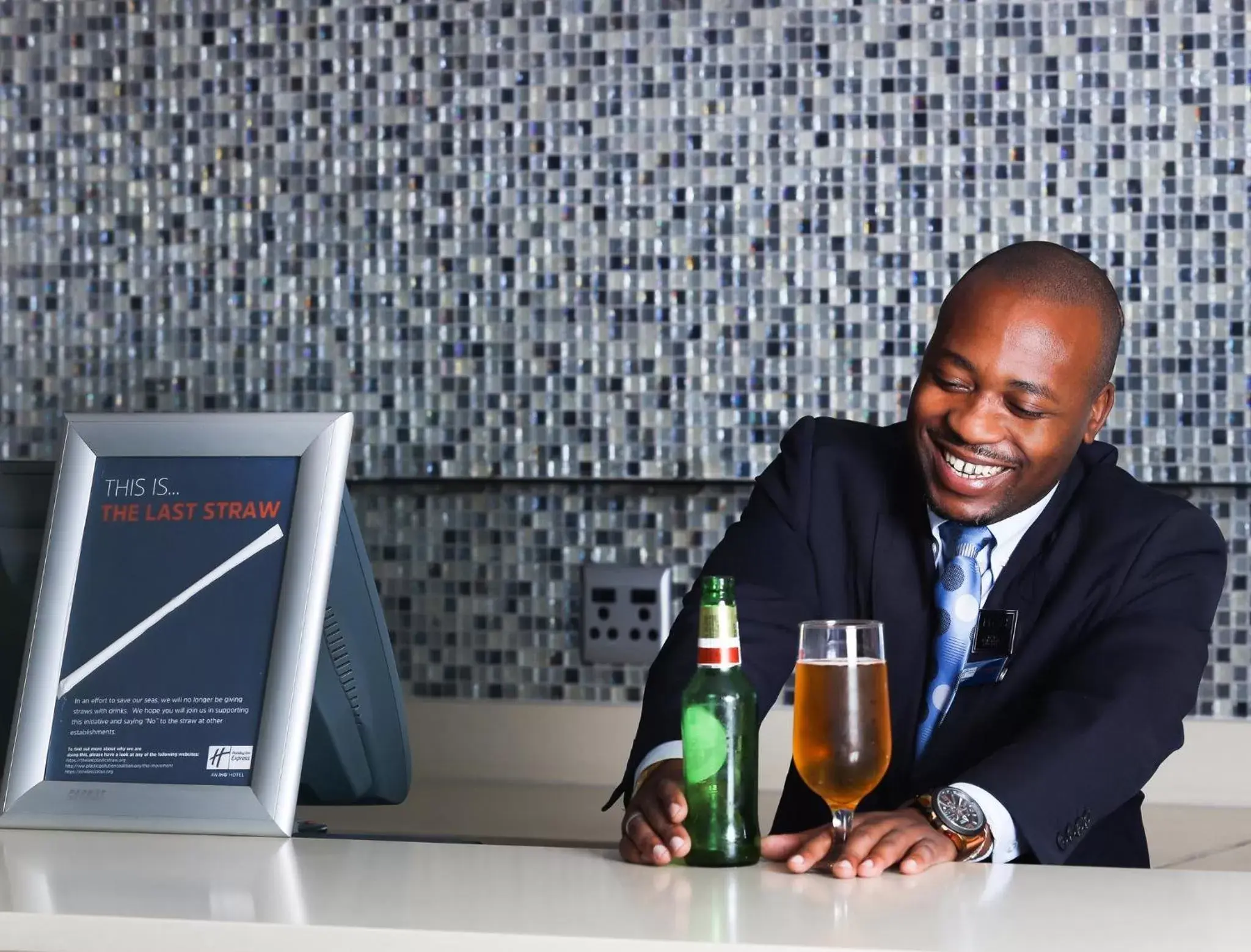 Lounge or bar in Holiday Inn Express Durban - Umhlanga, an IHG Hotel