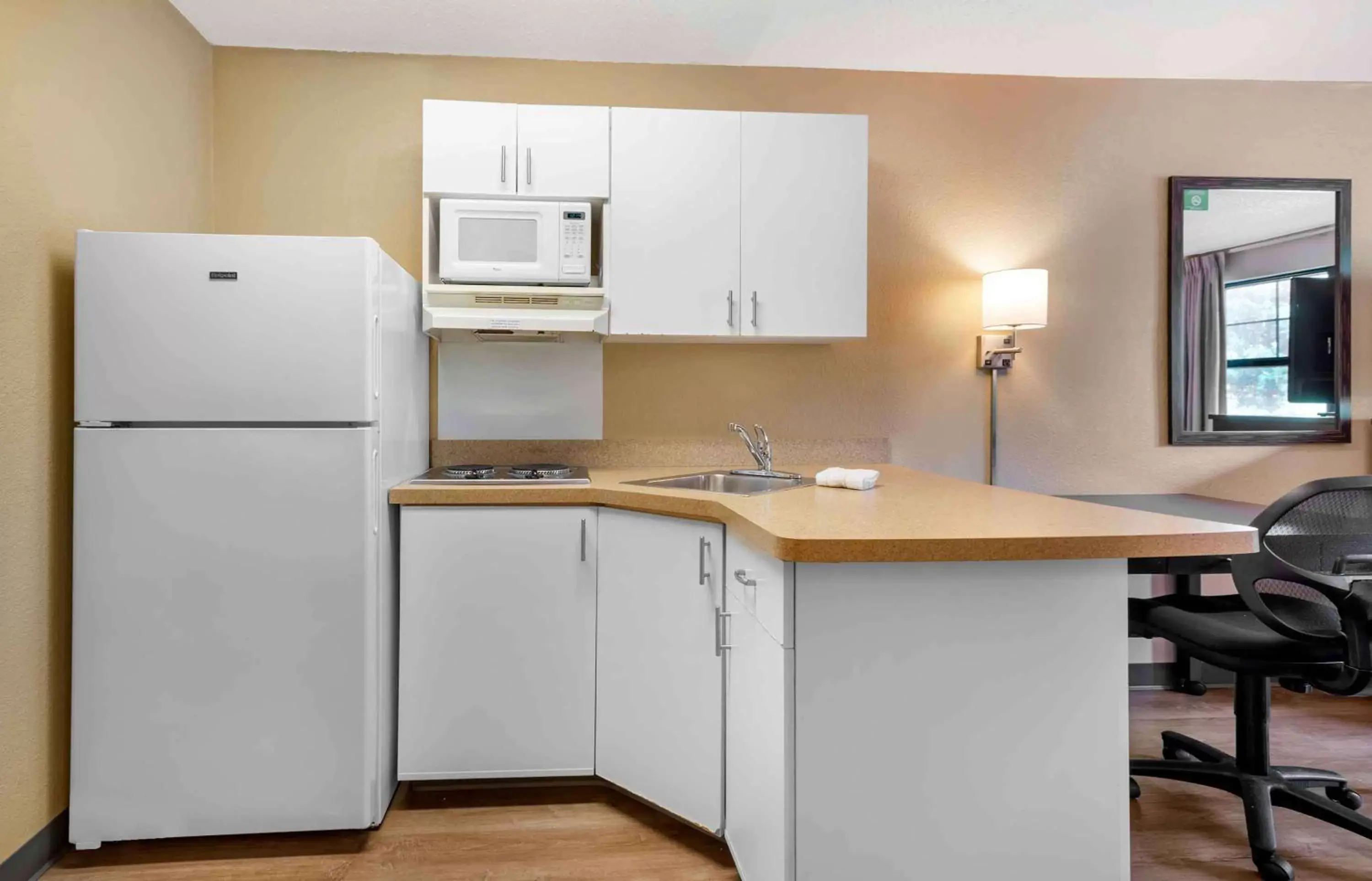 Bedroom, Kitchen/Kitchenette in Extended Stay America Suites - Philadelphia - Cherry Hill
