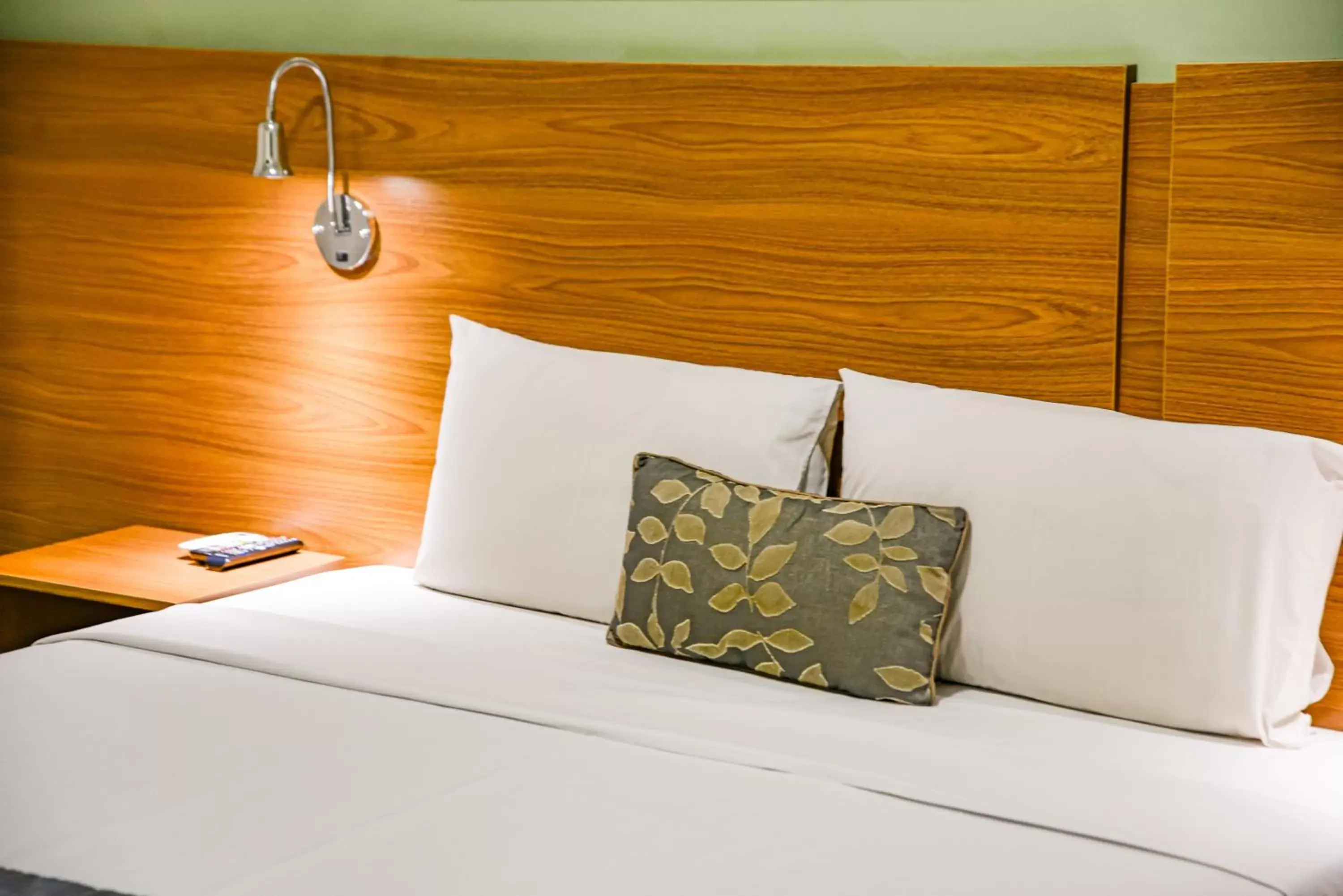 Bedroom, Bed in Comfort Hotel Bauru