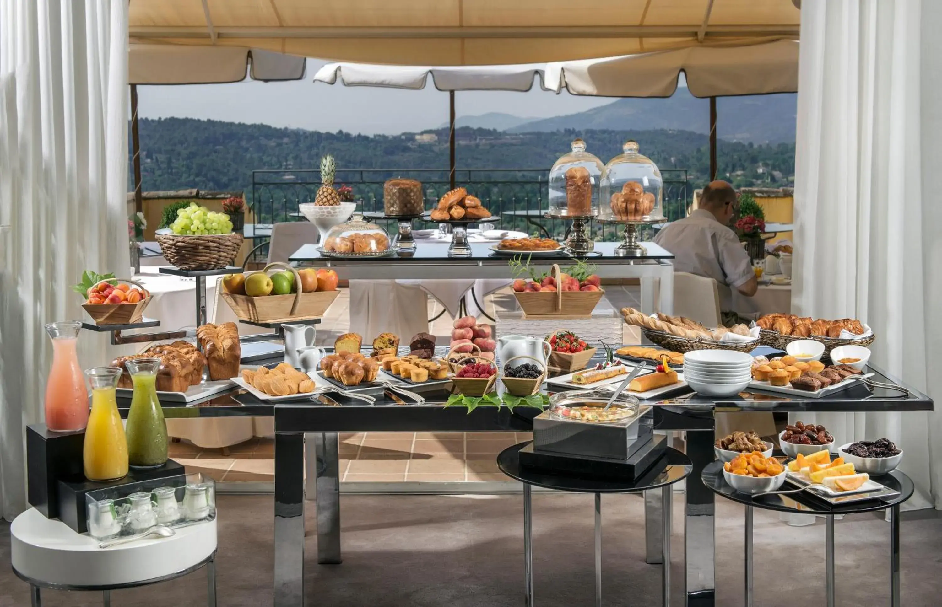 Breakfast in Bastide Saint Antoine - Relais & Châteaux