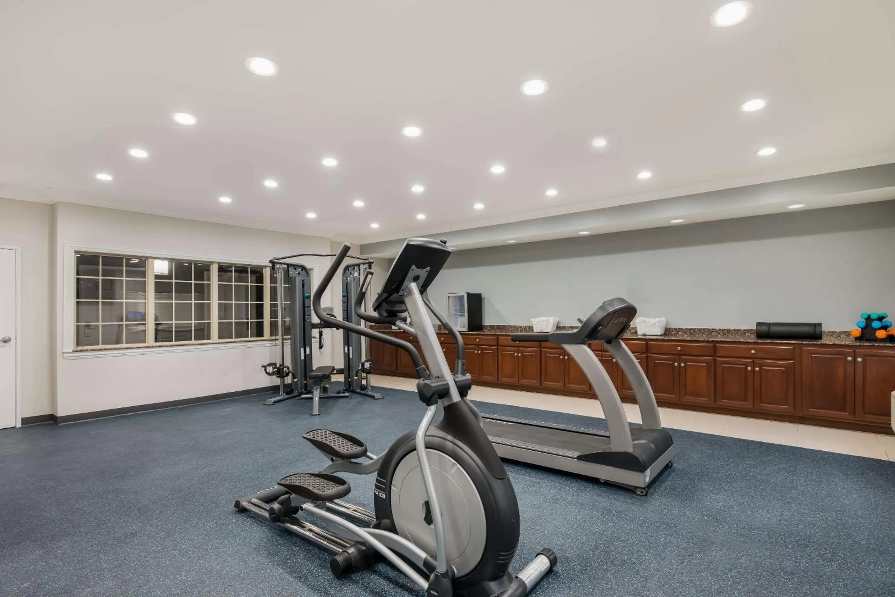 Fitness centre/facilities in MainStay Suites Joliet I-80