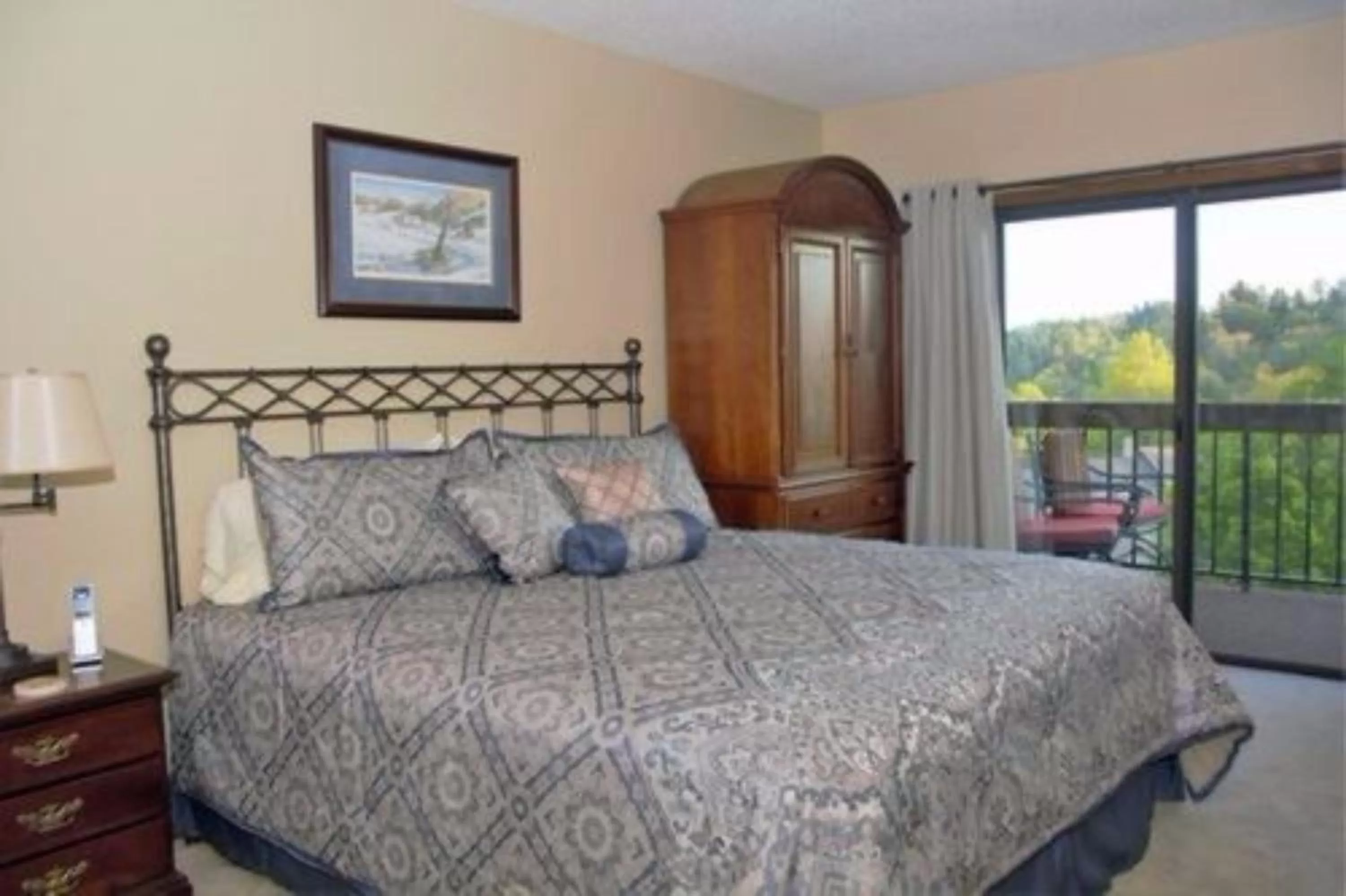 Bedroom, Bed in Chetola Resort Condominiums