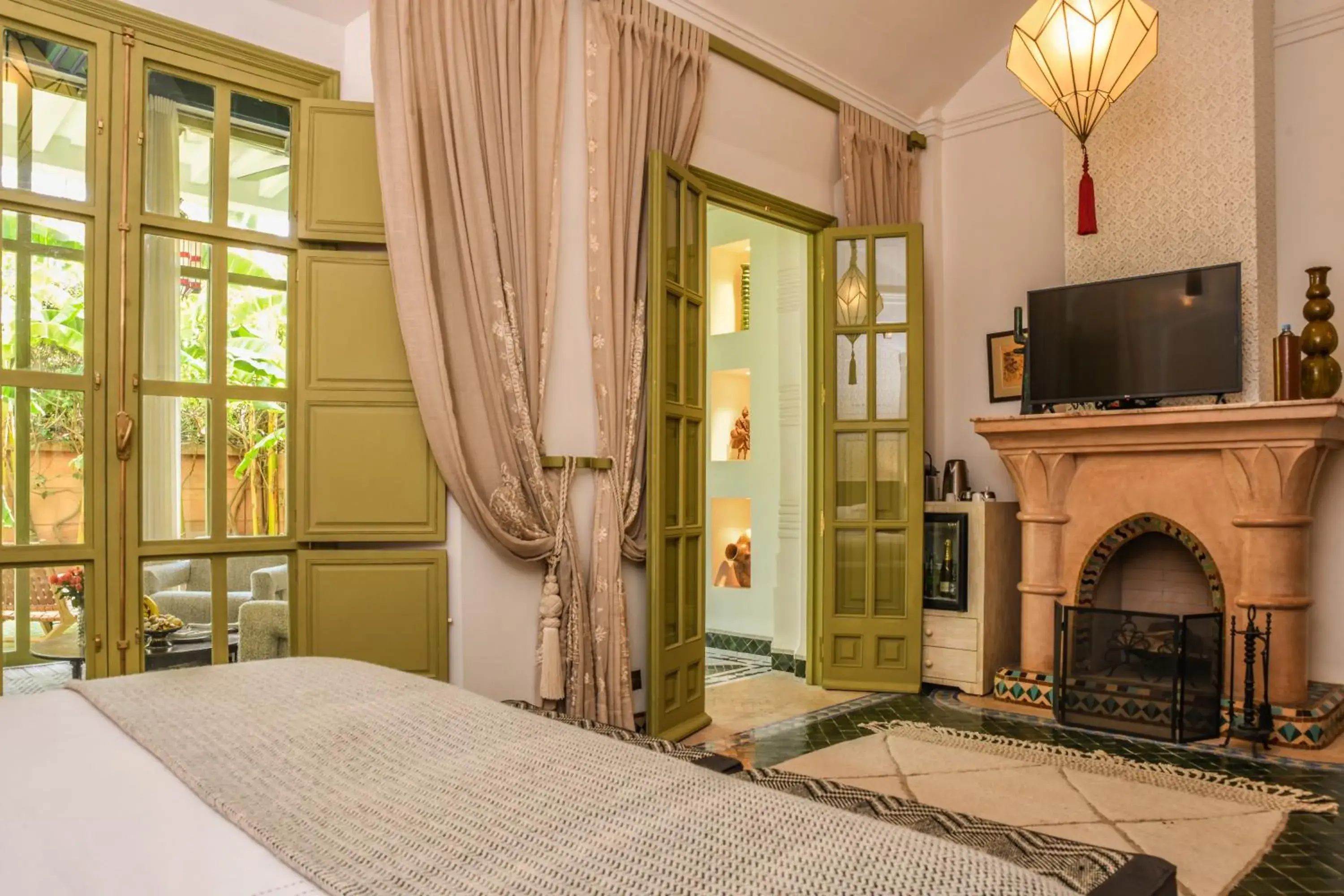 Living room, TV/Entertainment Center in Dar Rhizlane, Palais Table d'hôtes & SPA